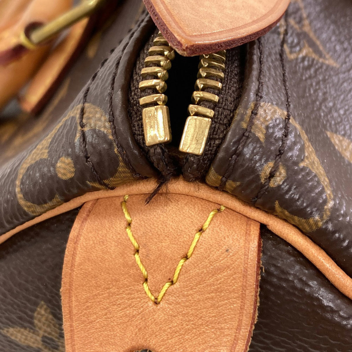 Louis Vuitton Brown Monogram Monogram Canvas Handbag (Pre-Owned)