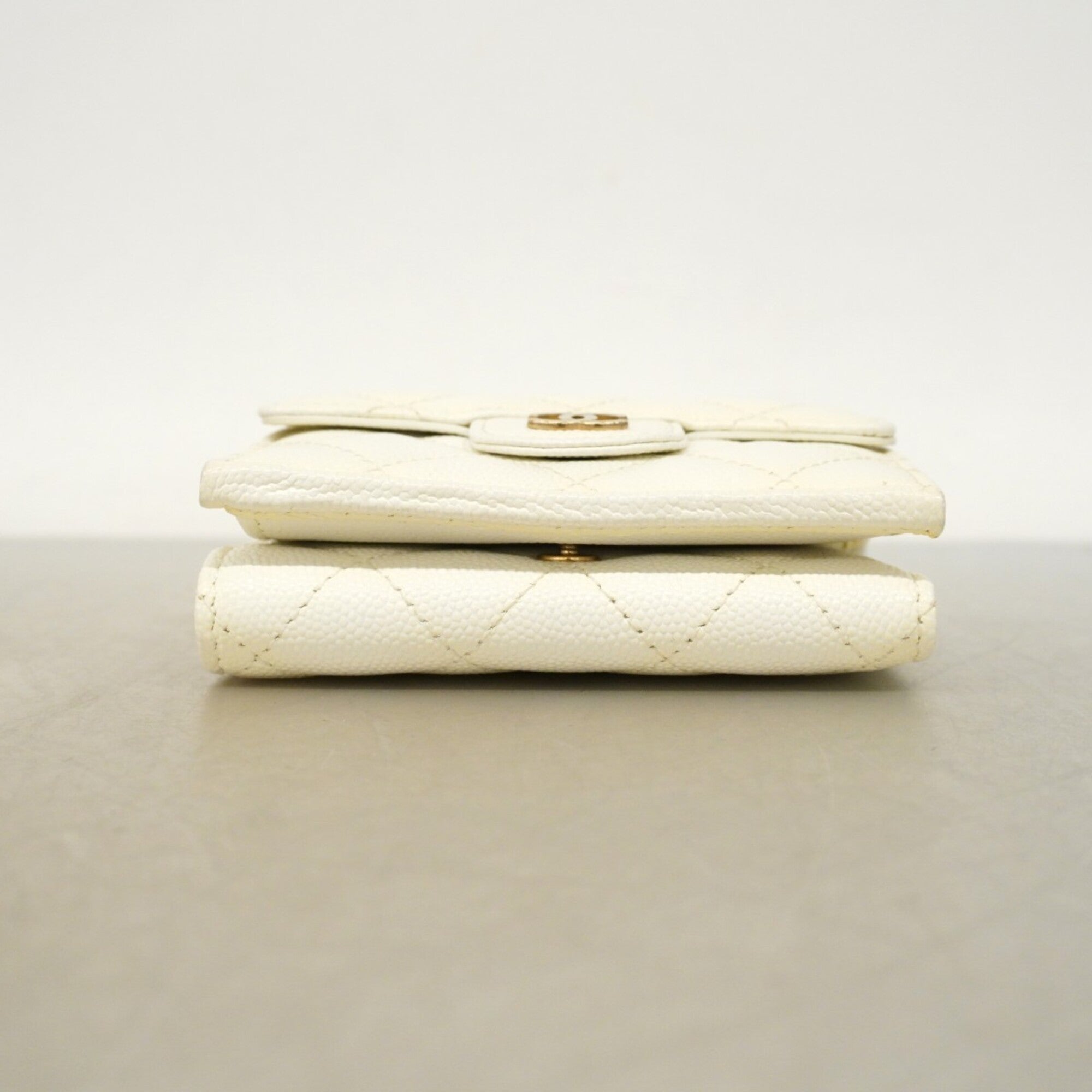 Chanel White Grained Calfskin Wallet (Tri-Fold) (Pre-Owned)