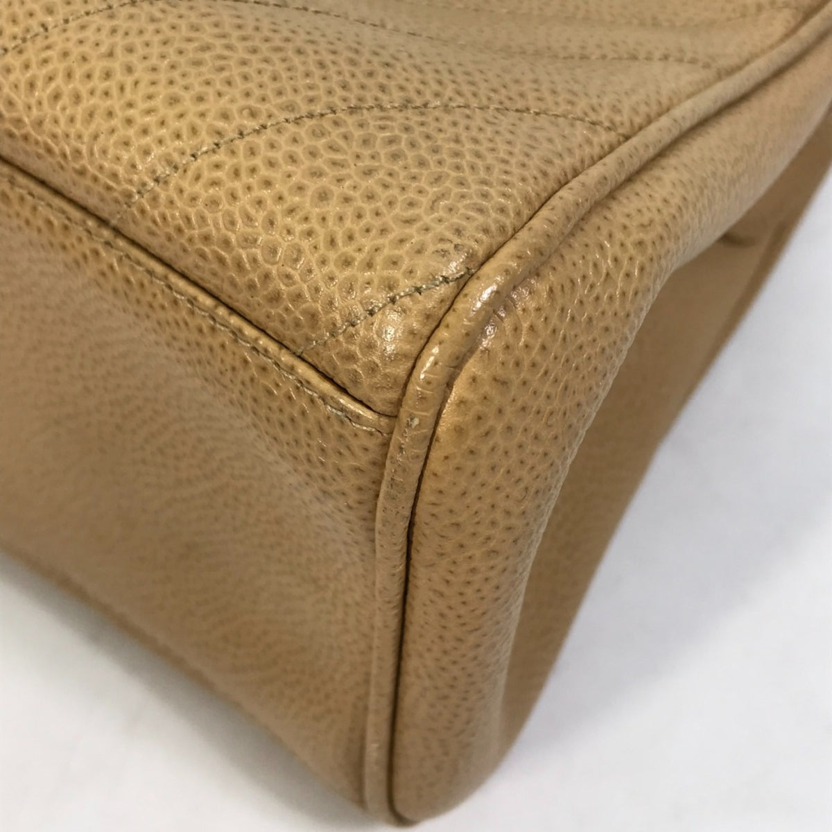 Chanel Beige Leather Handbag (Pre-Owned)