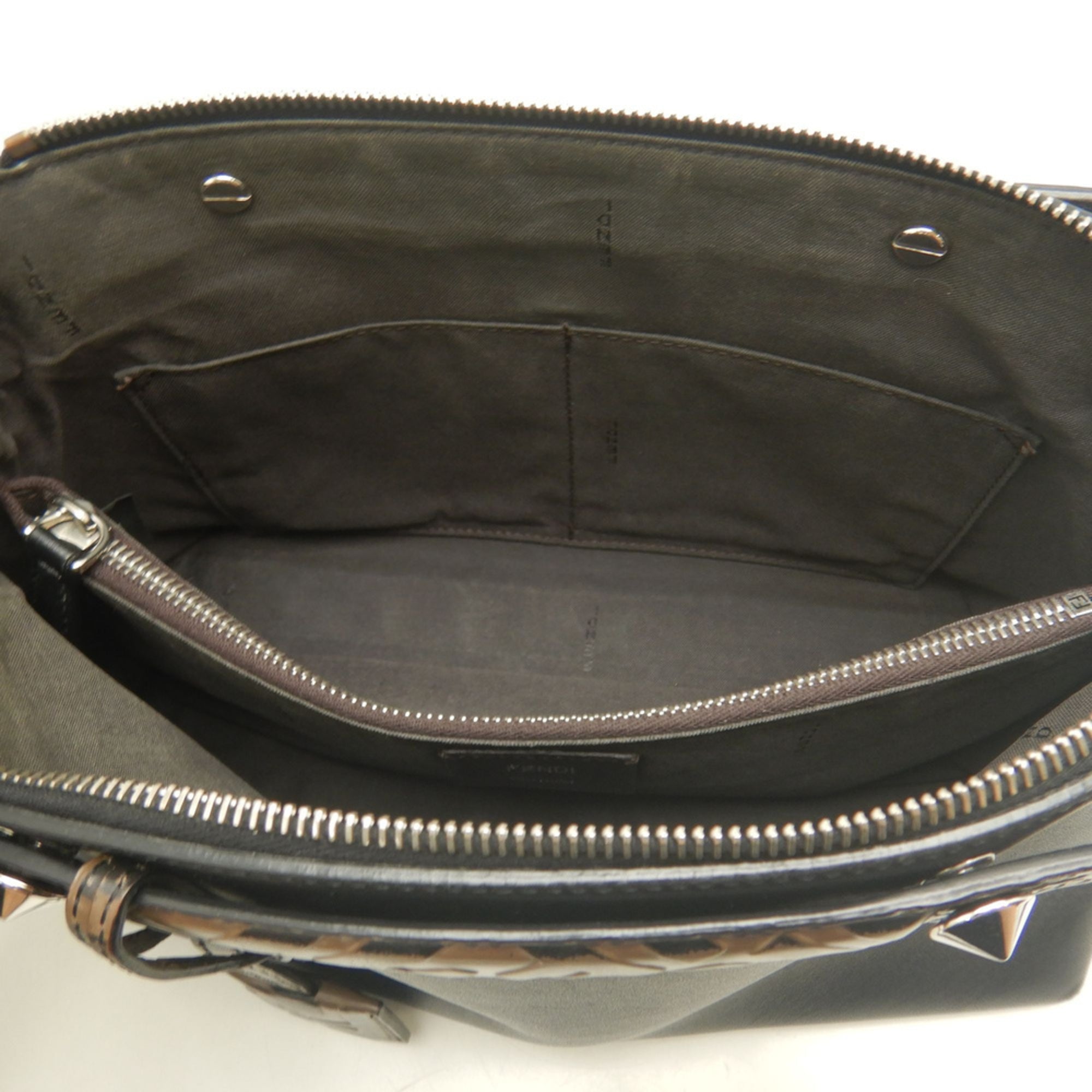 Fendi Black Leather Handbag (Pre-Owned)