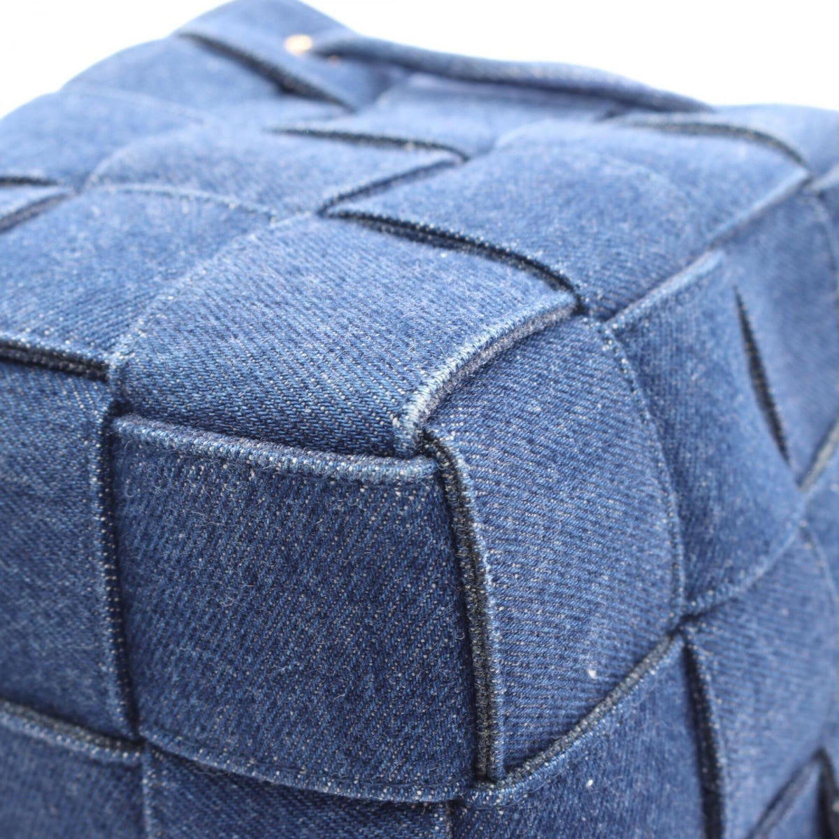 Bottega Veneta Navy Denim Shoulder Bag (Pre-Owned)