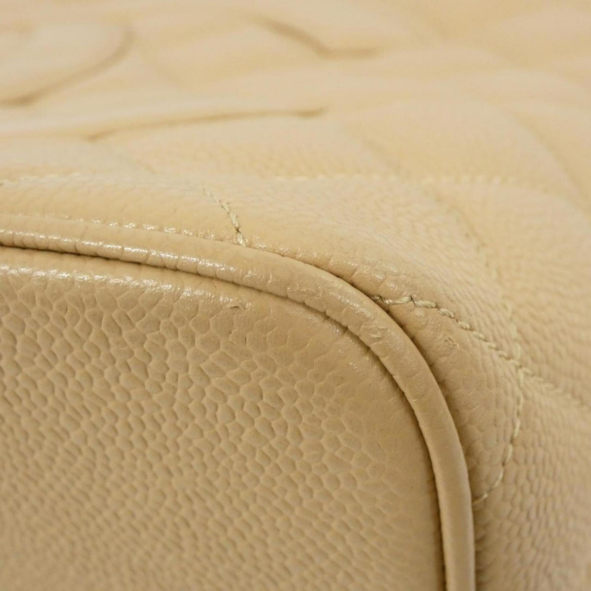 Chanel Beige Grained Calfskin Handbag (Pre-Owned)