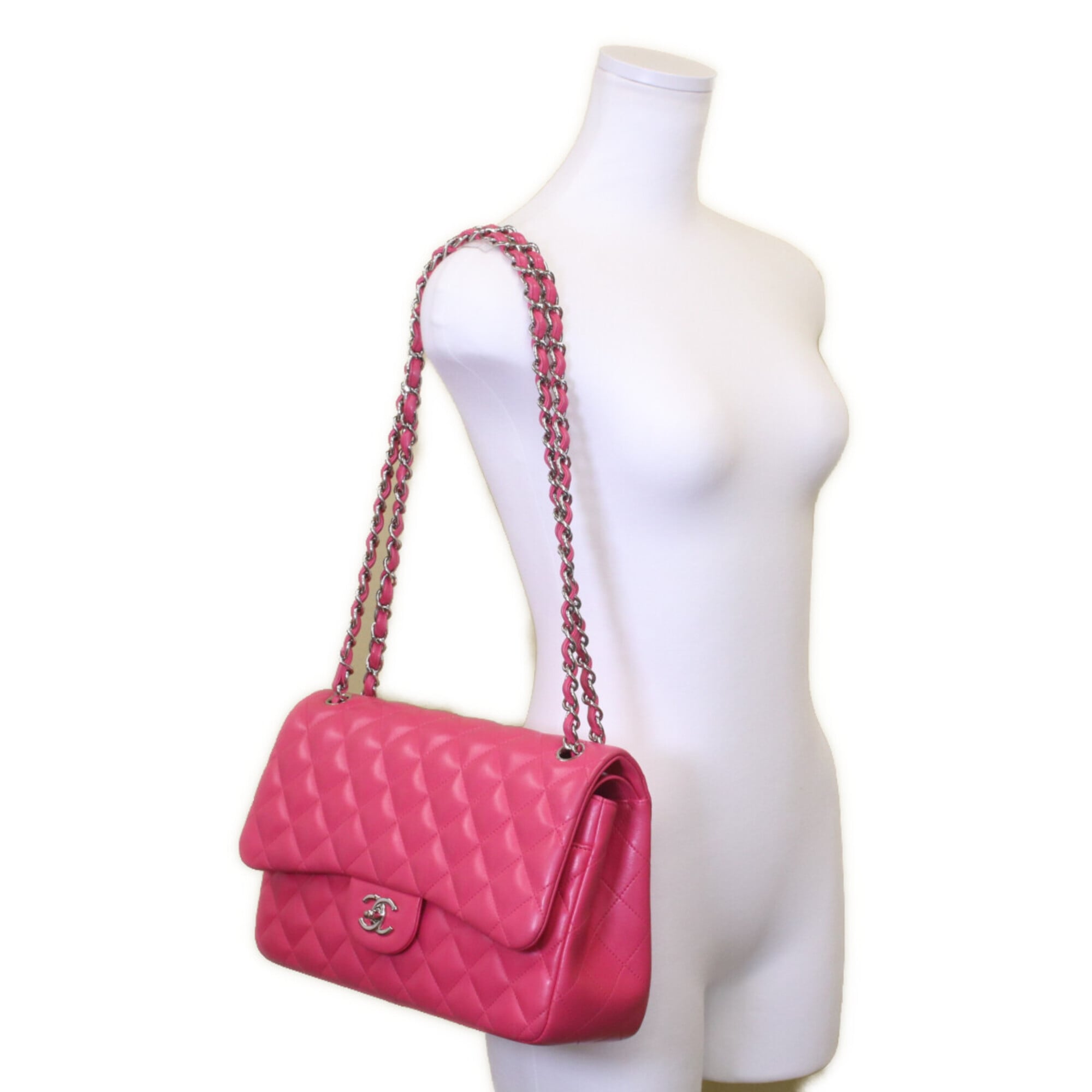 Chanel Pink Leather Shoulder Bag (Pre-Owned)