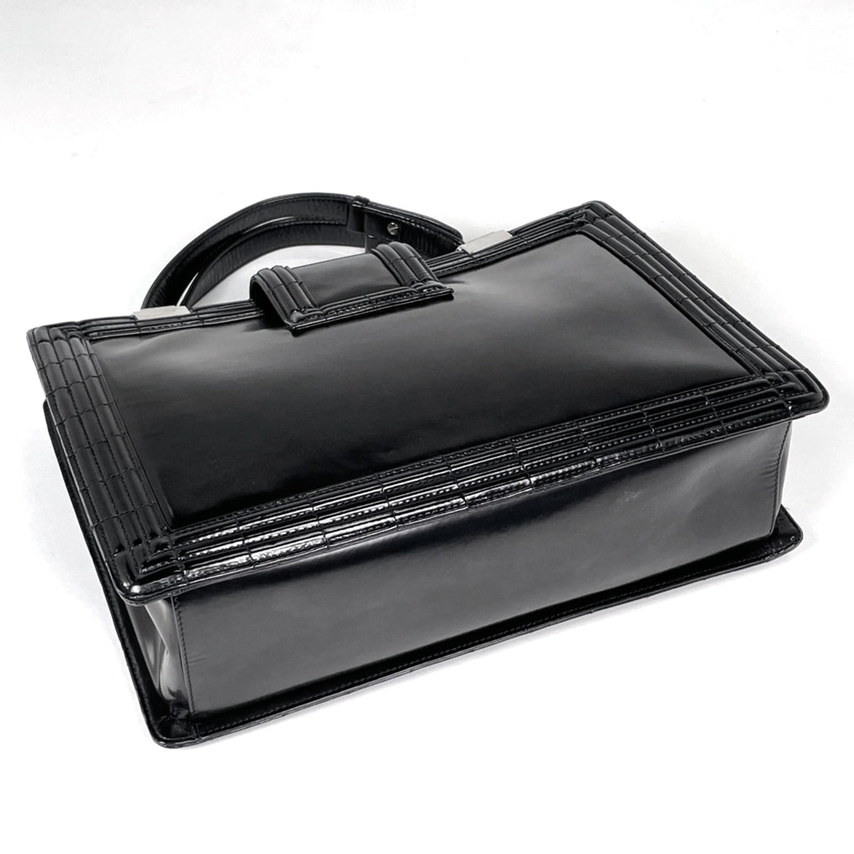 Chanel Boy Chanel Black Leather Handbag Shoulder Bag (Pre-Owned)