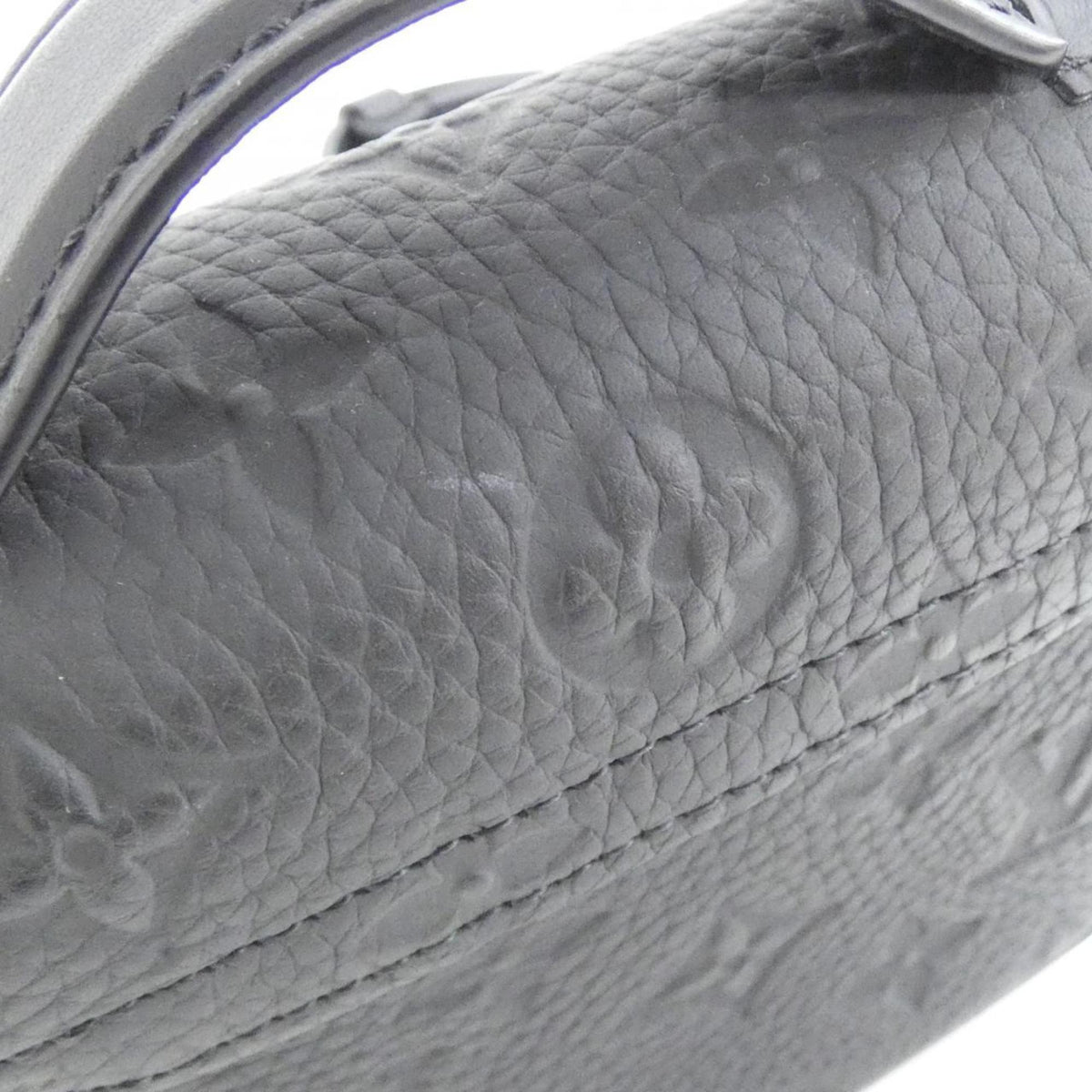 Louis Vuitton Taurillon Black Leather Shoulder Bag (Pre-Owned)