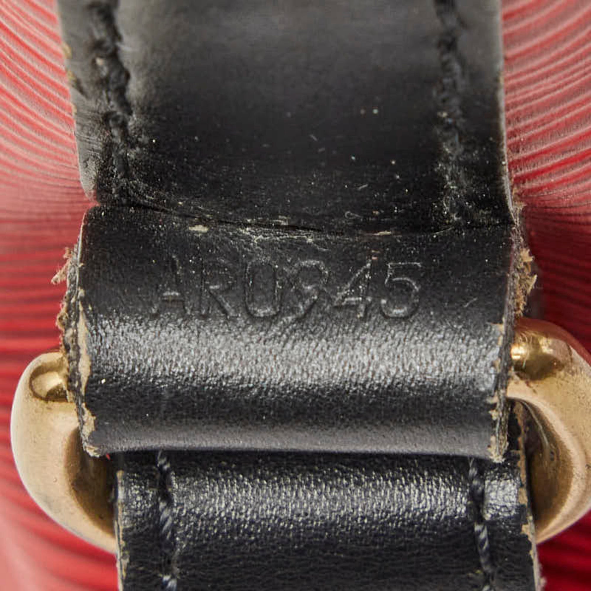 Louis Vuitton Black Red Color Leather Shoulder Bag (Pre-Owned)