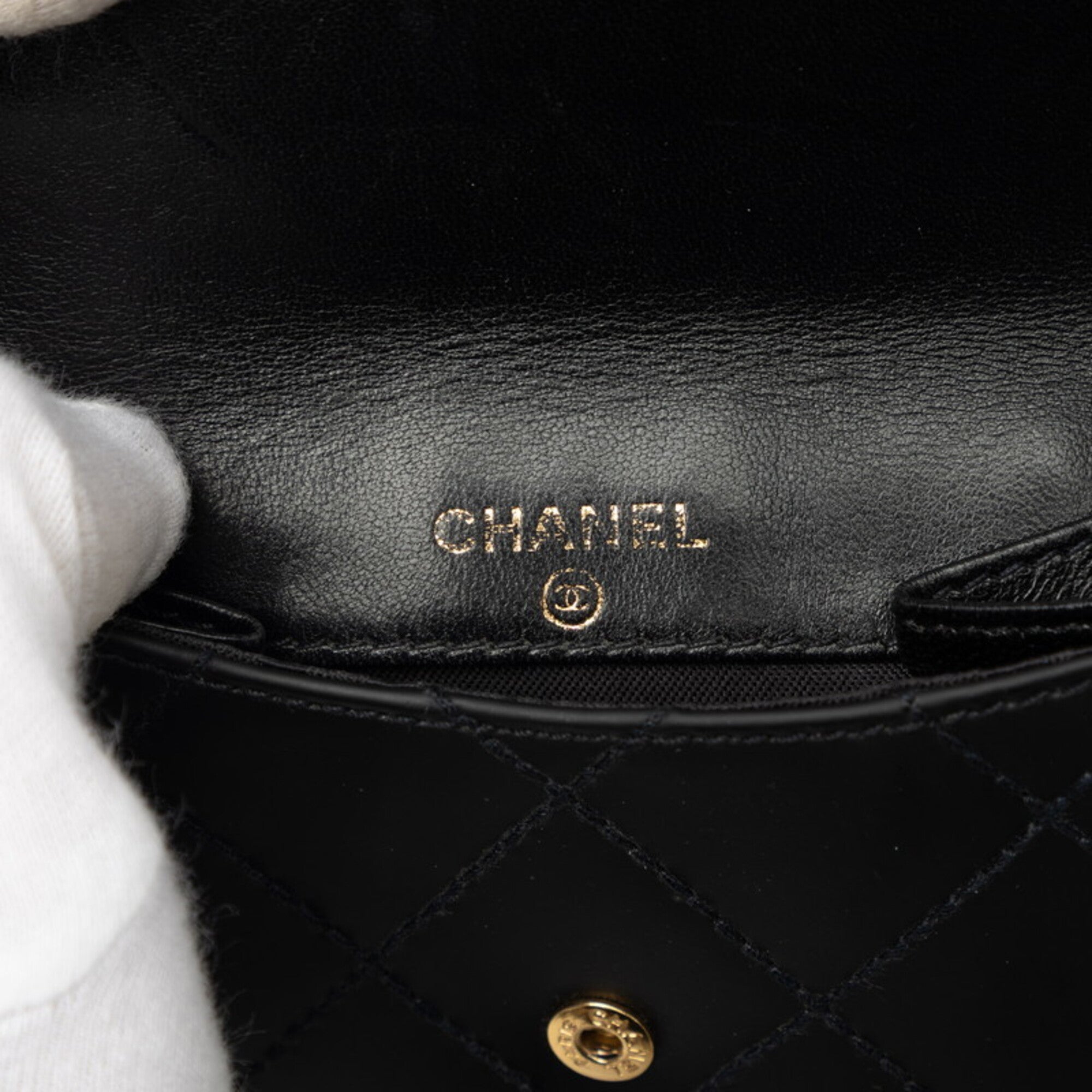 Chanel Black Leather Wallet (Bi-Fold) (Pre-Owned)