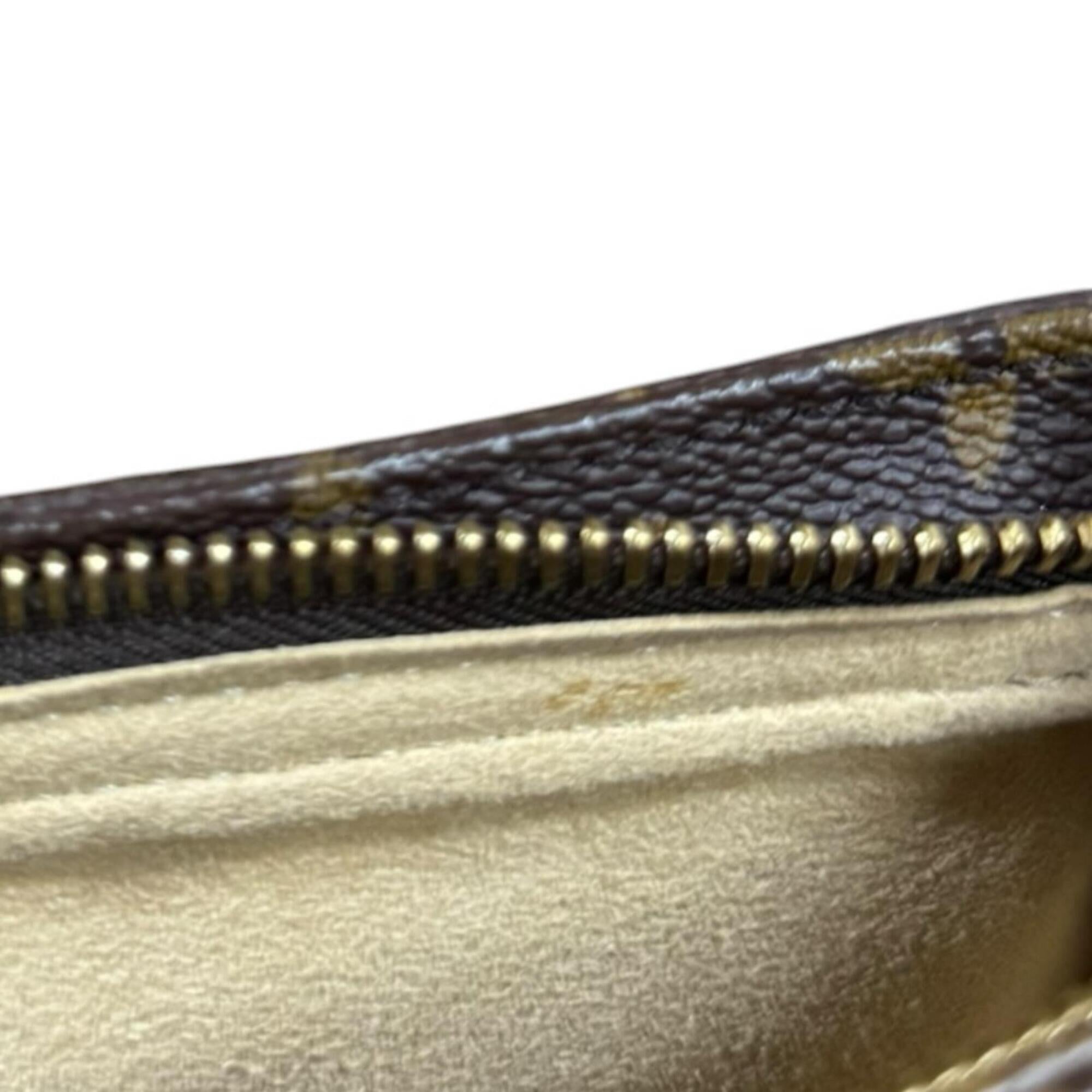 Louis Vuitton Brown Monogram Canvas Shoulder Bag (Pre-Owned)