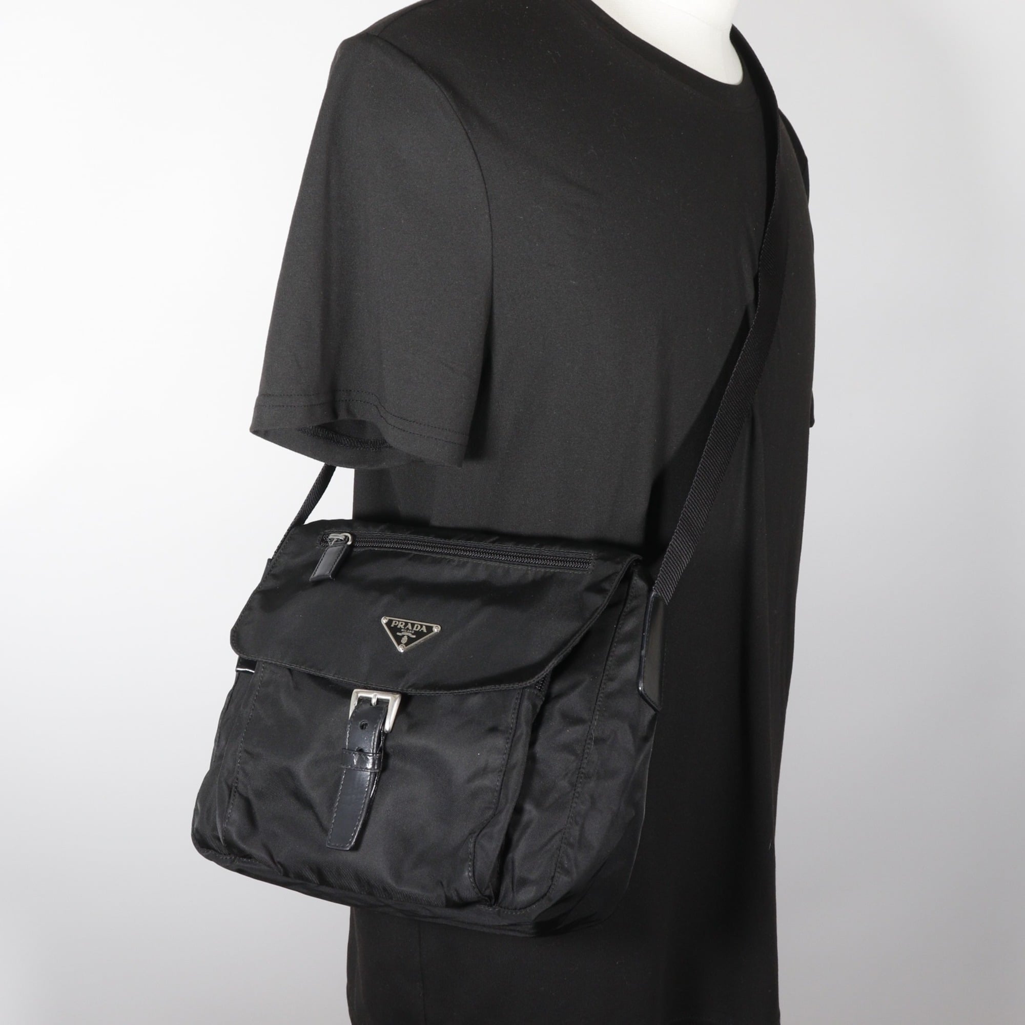 Prada Black Nylon Shoulder Bag (Pre-Owned)