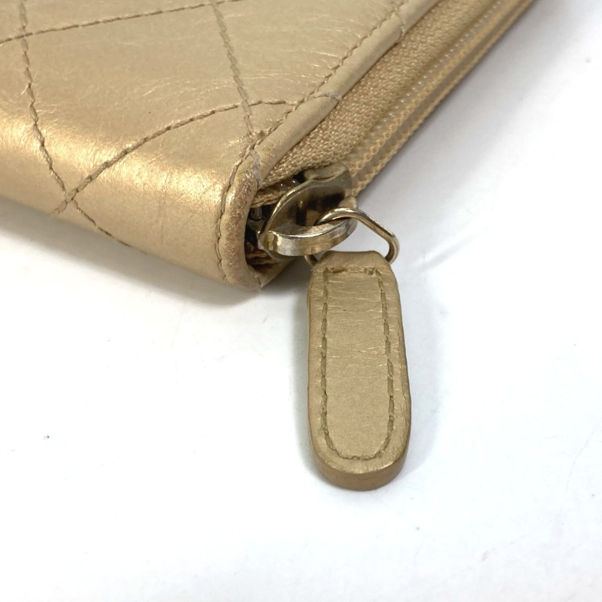Chanel Matelasse Gold Leather Long Wallet (Bi-Fold) (Pre-Owned)