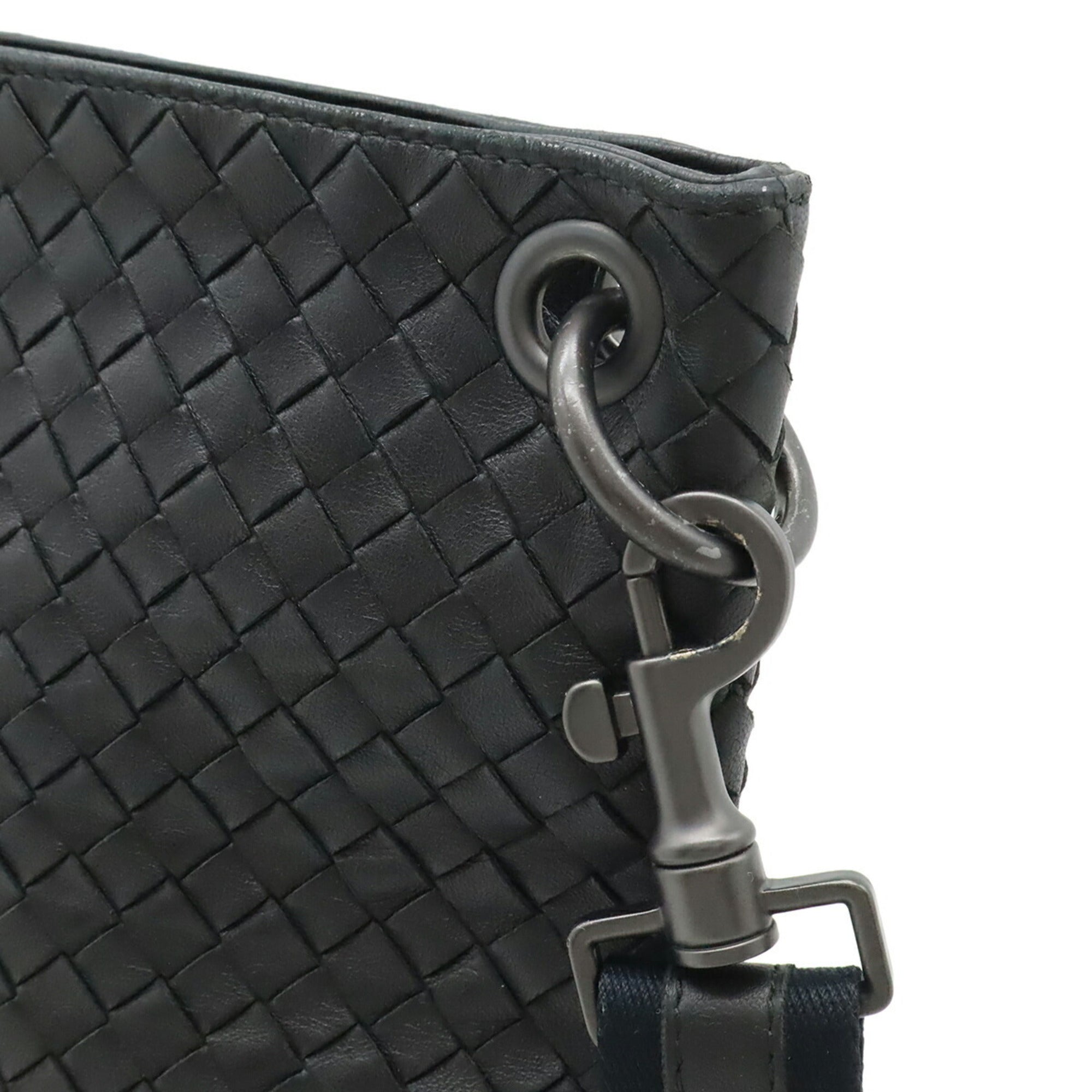 Bottega Veneta Black Intrecciato Shoulder Bag (Pre-Owned)