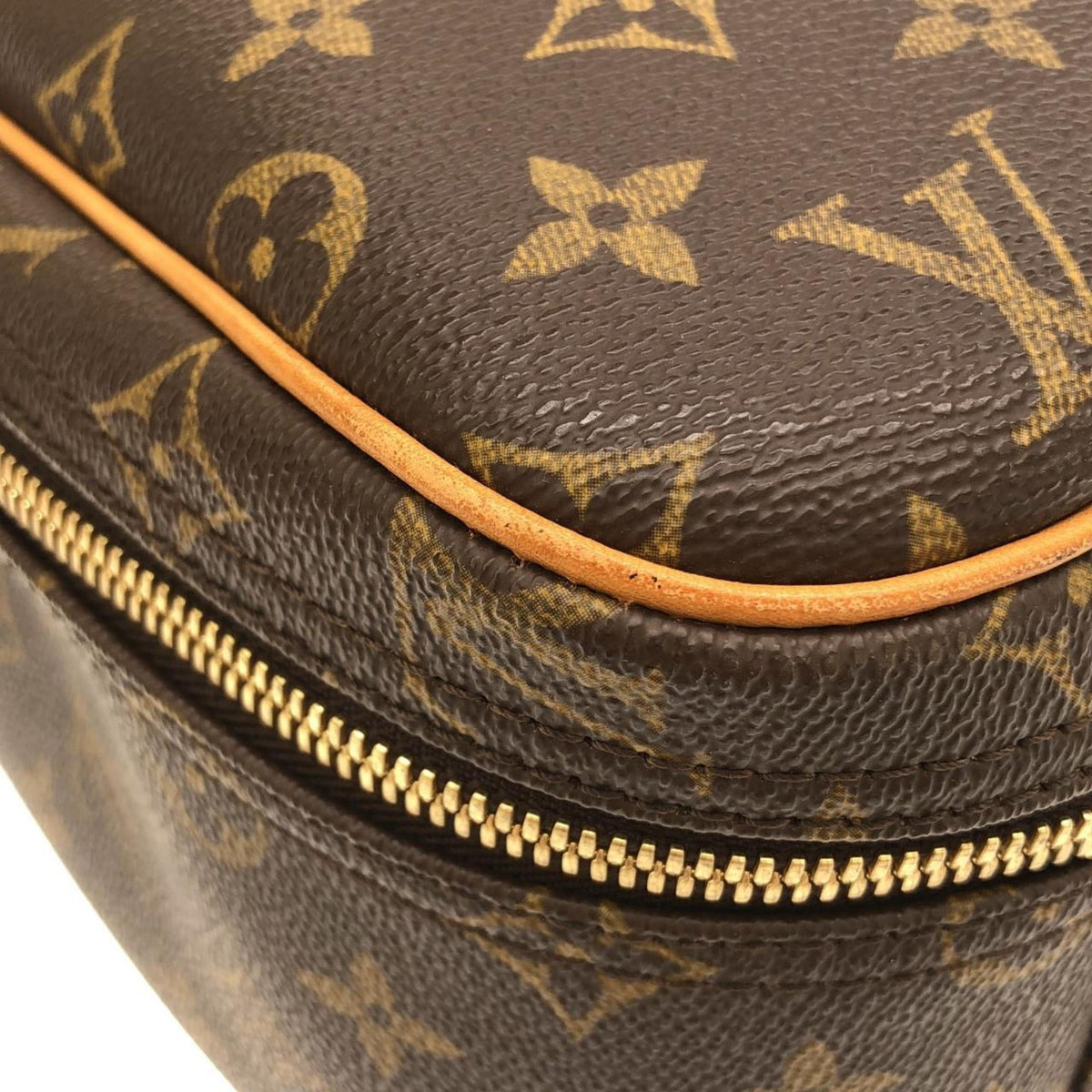 Louis Vuitton Marron Coated Canvas Handbag (Pre-Owned)