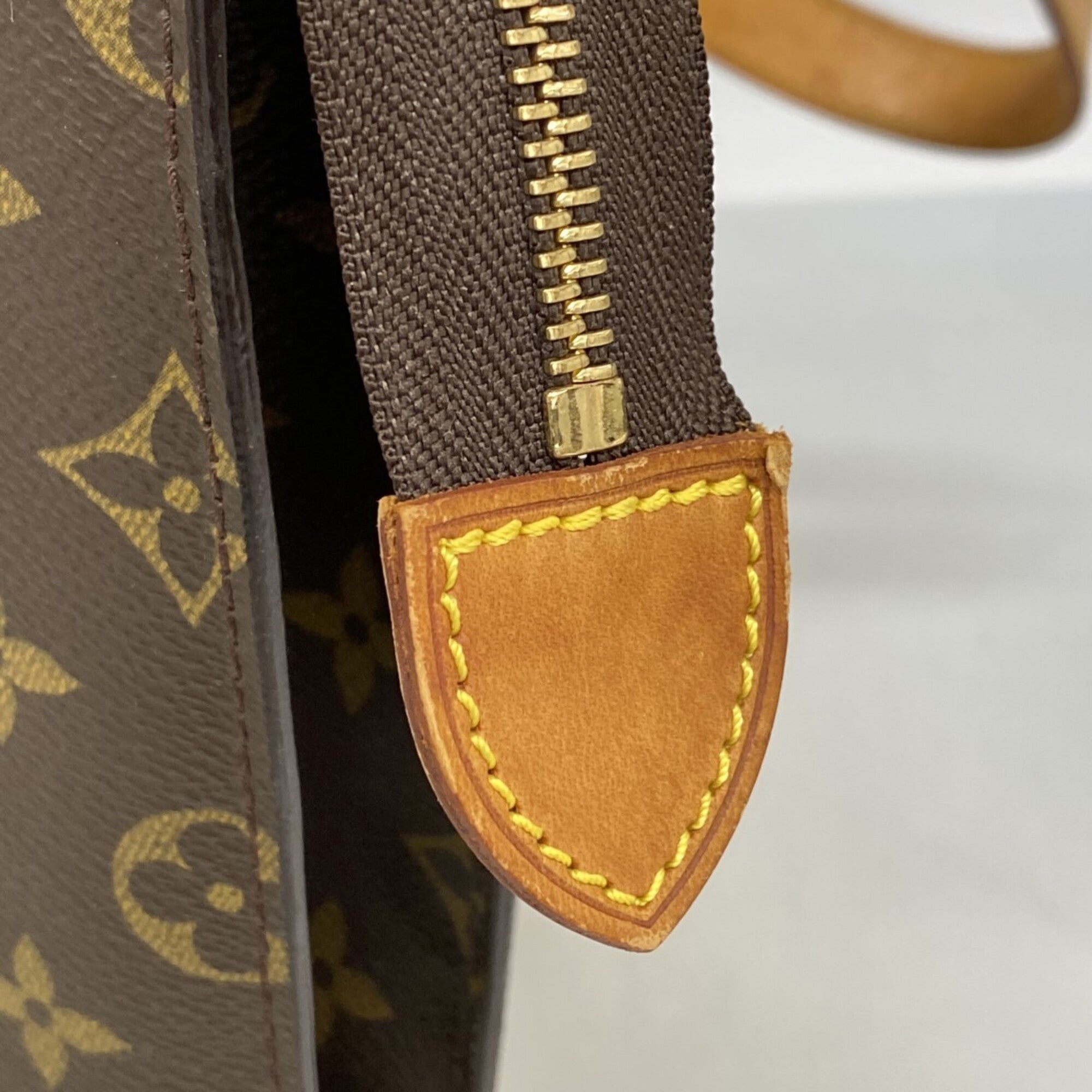 Louis Vuitton Brown Tote Bag (Pre-Owned)