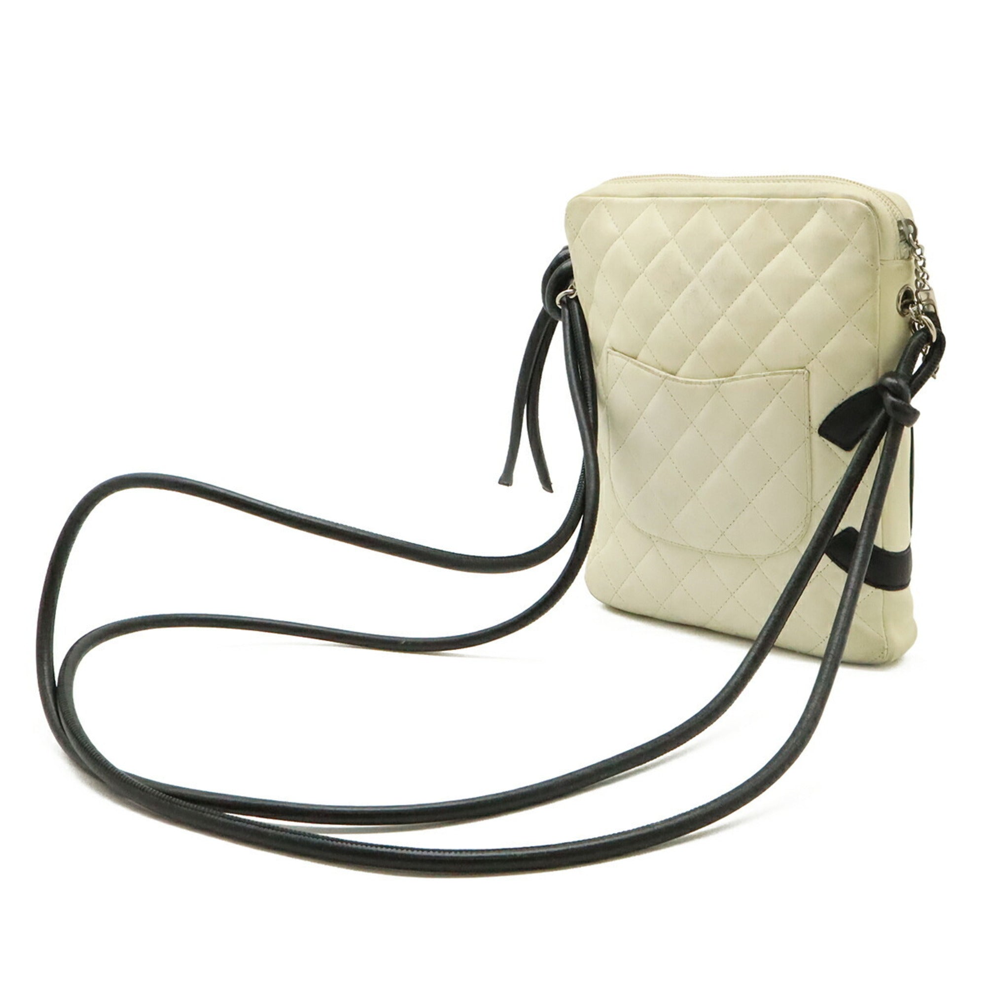 Chanel Black White Leather Shoulder Bag (Pre-Owned)