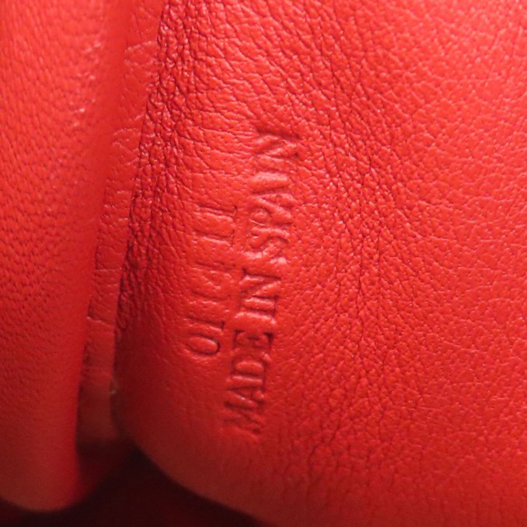 Loewe Red Color Leather Handbag (Pre-Owned)