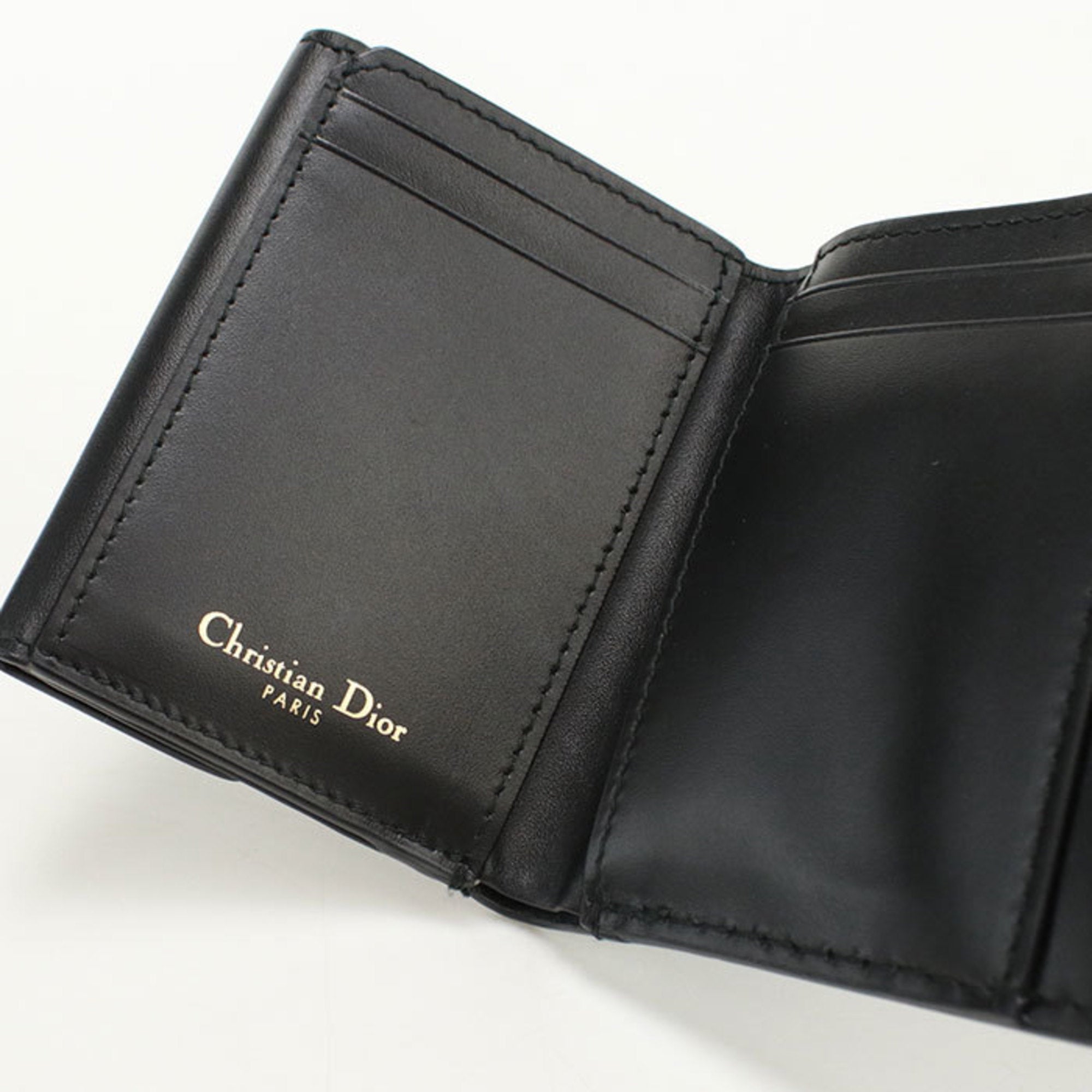 Christian Dior Black Leather Wallet (Tri-Fold) (Pre-Owned)
