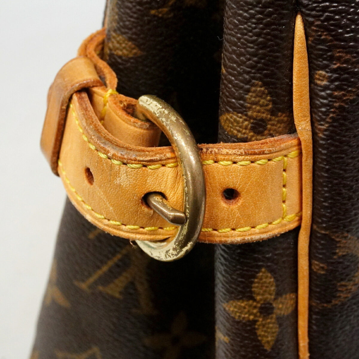 Louis Vuitton Brown Handbag (Pre-Owned)