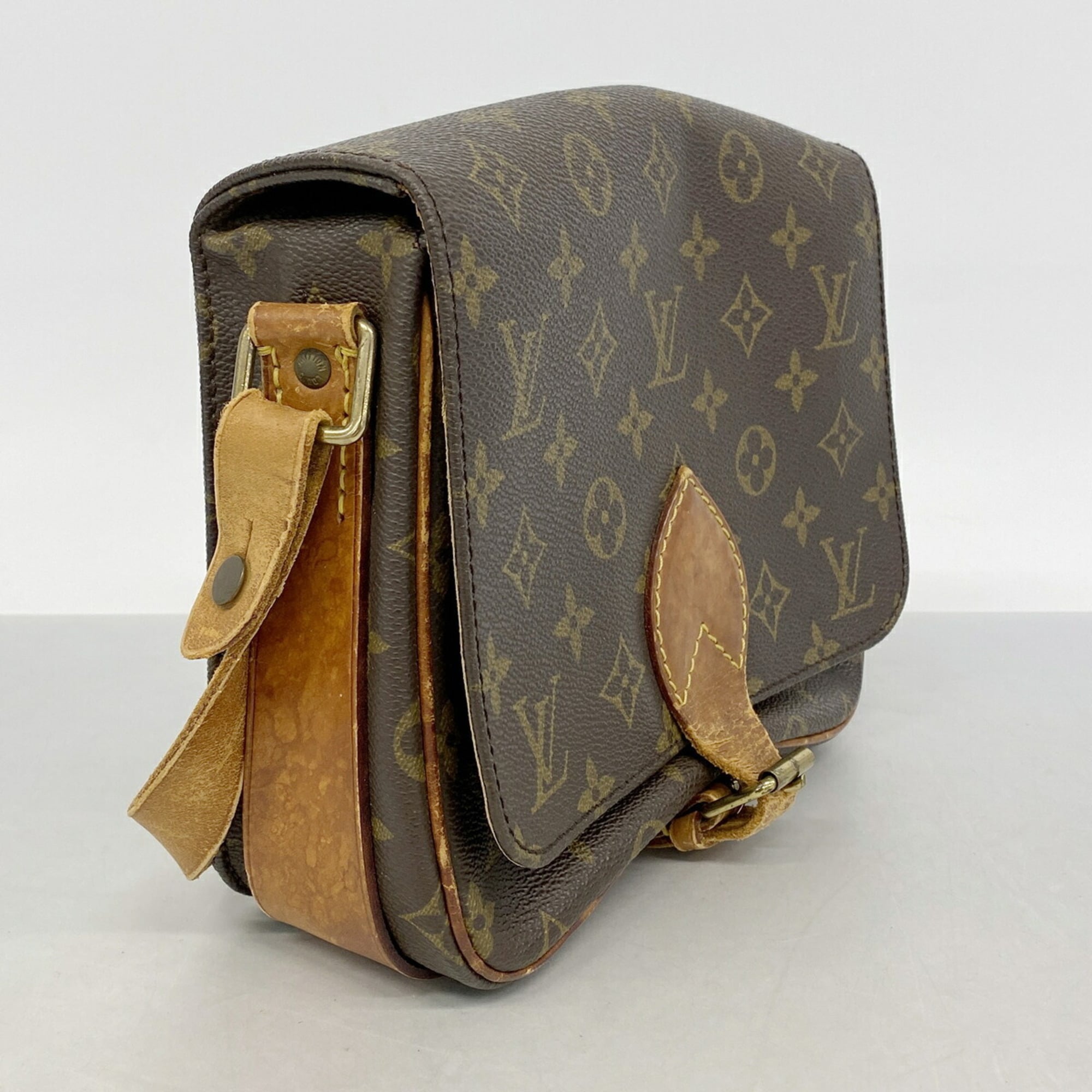 Louis Vuitton Brown Shoulder Bag (Pre-Owned)