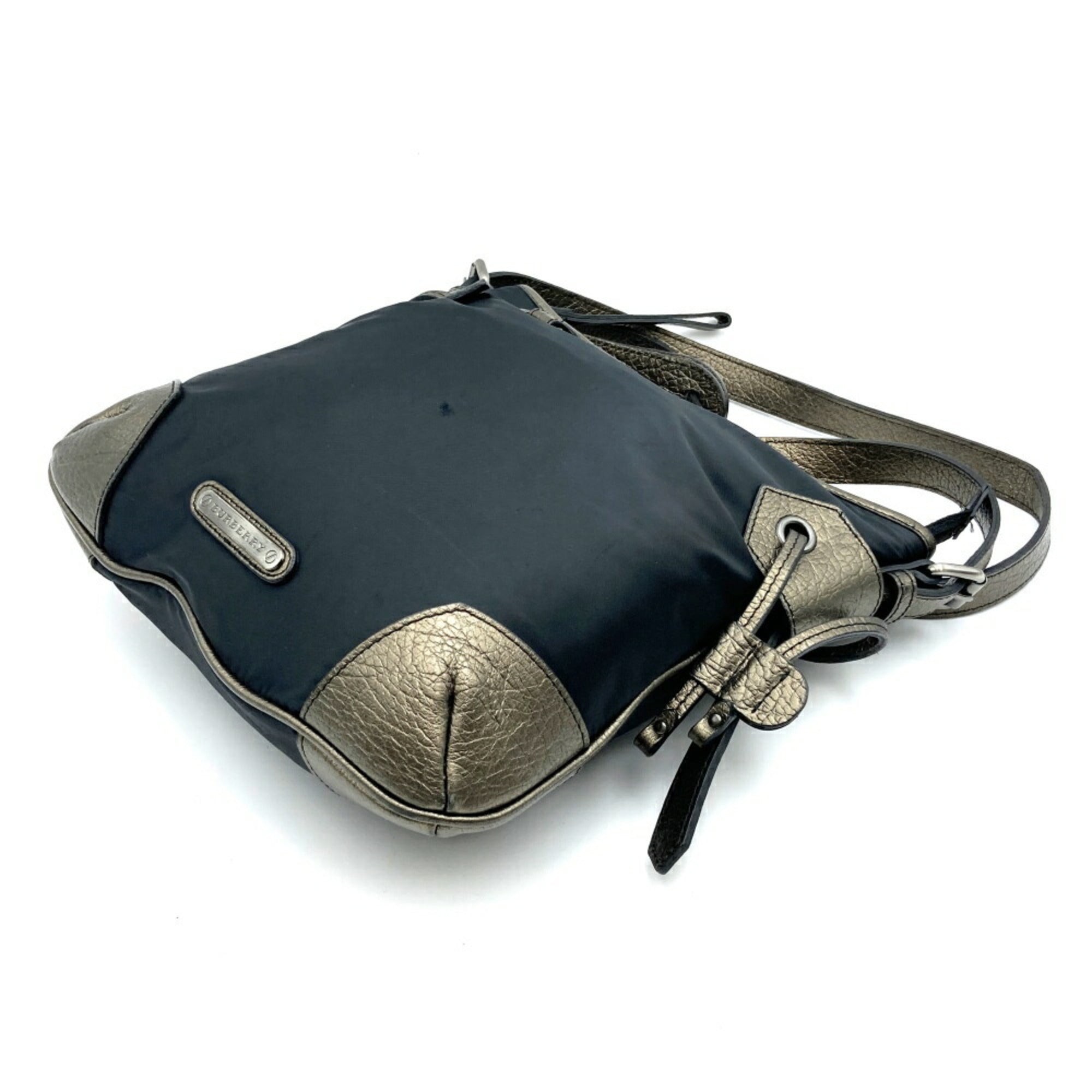 Burberry Black Nylon Leather Shoulder Bag (Pre-Owned)