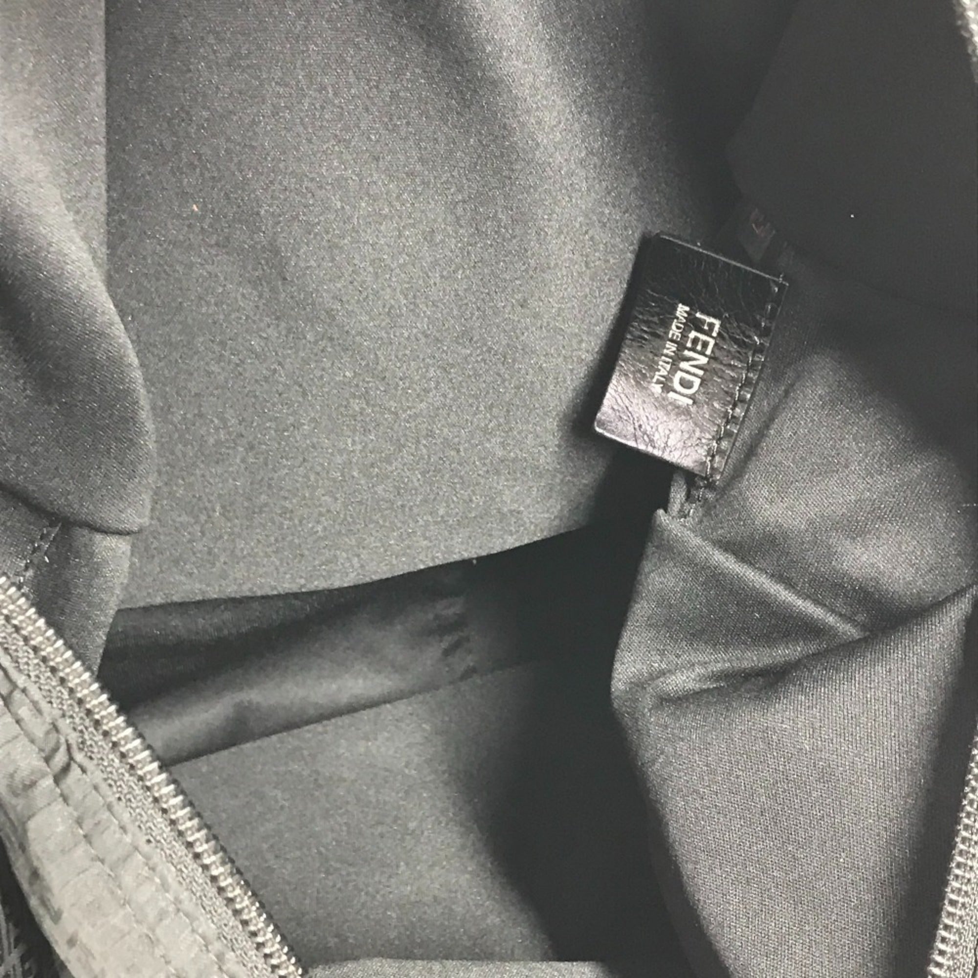 Fendi Black Leather Nylon Messenger Bag Shoulder Bag (Pre-Owned)