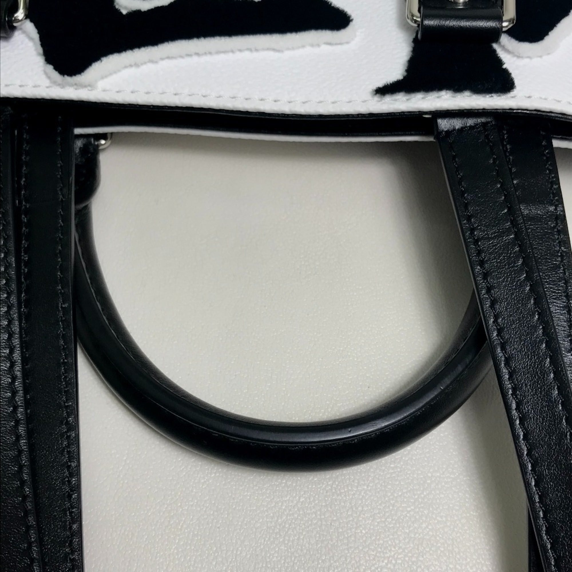 Louis Vuitton Black White Coated Canvas Handbag Tote Bag (Pre-Owned)