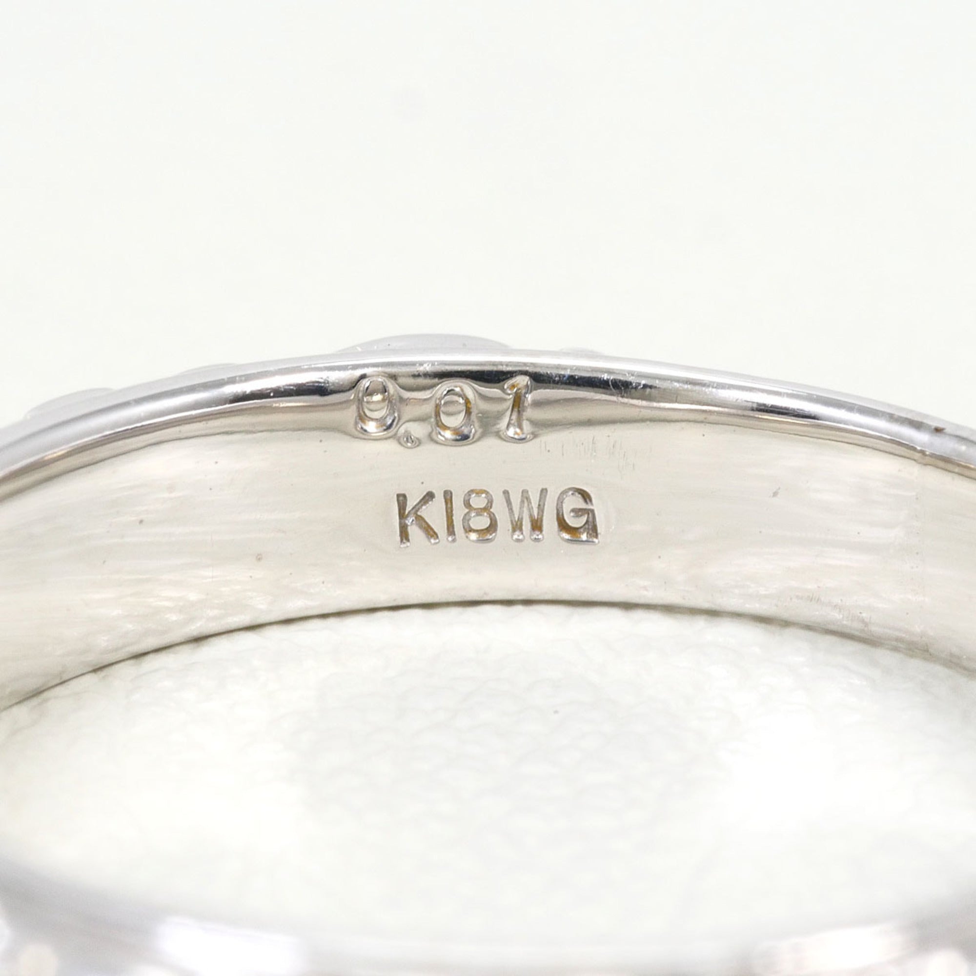Unbranded White Gold White Gold (18K) Band Ring (Pre-Owned)