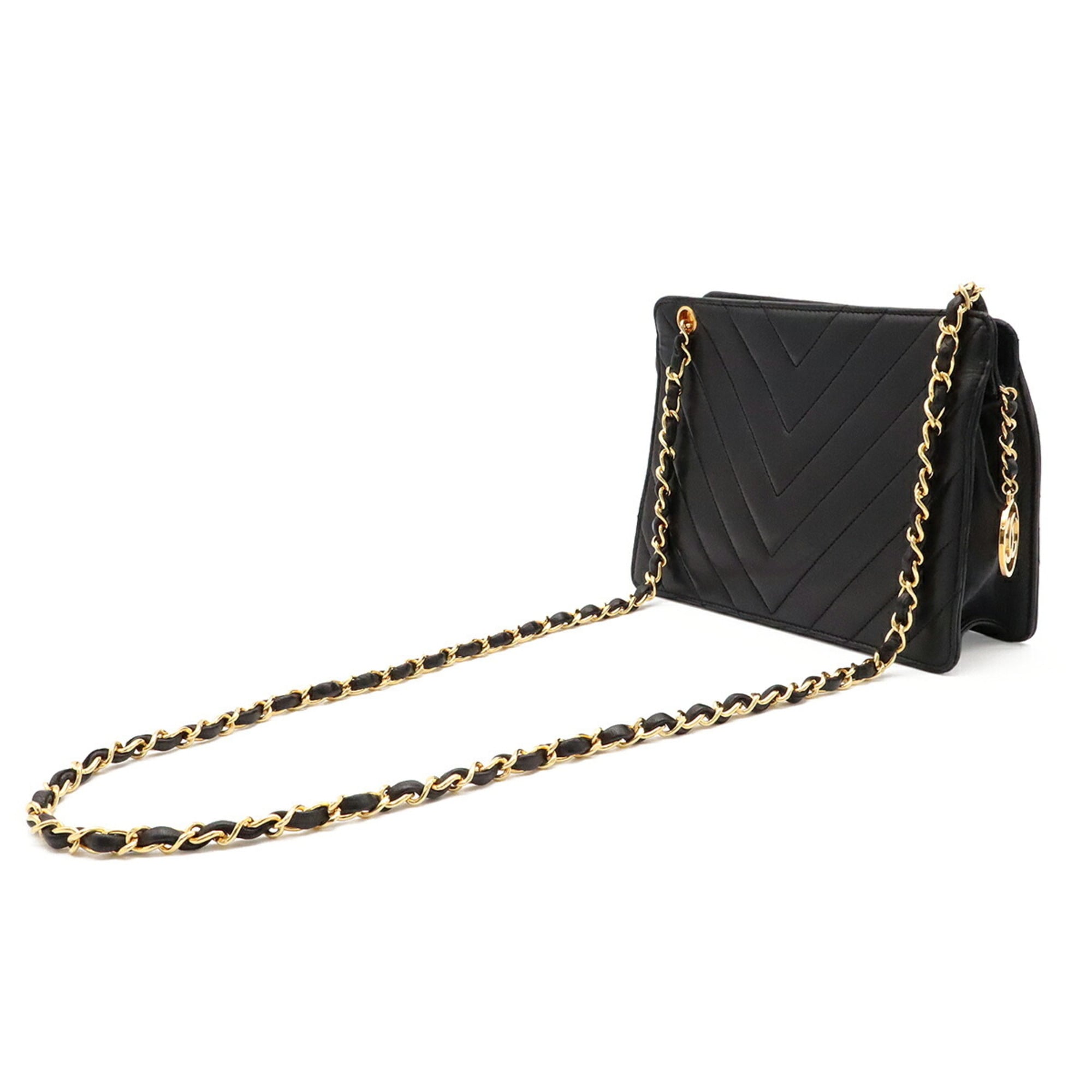Chanel Black Shoulder Bag (Pre-Owned)