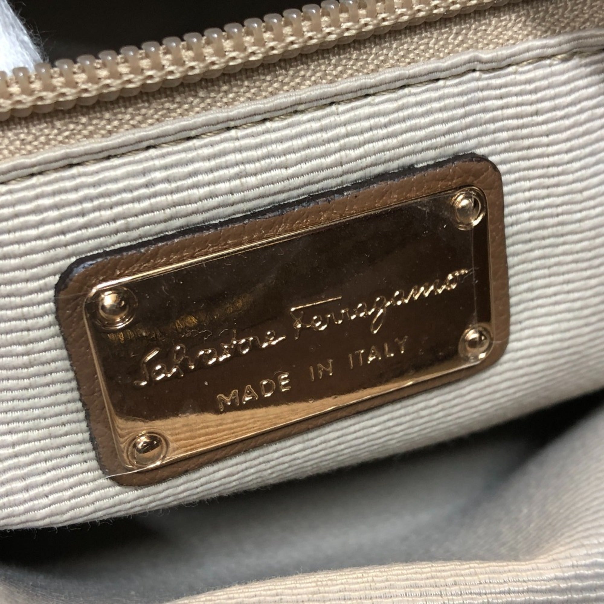Salvatore Ferragamo Beige Canvas Tote Bag (Pre-Owned)