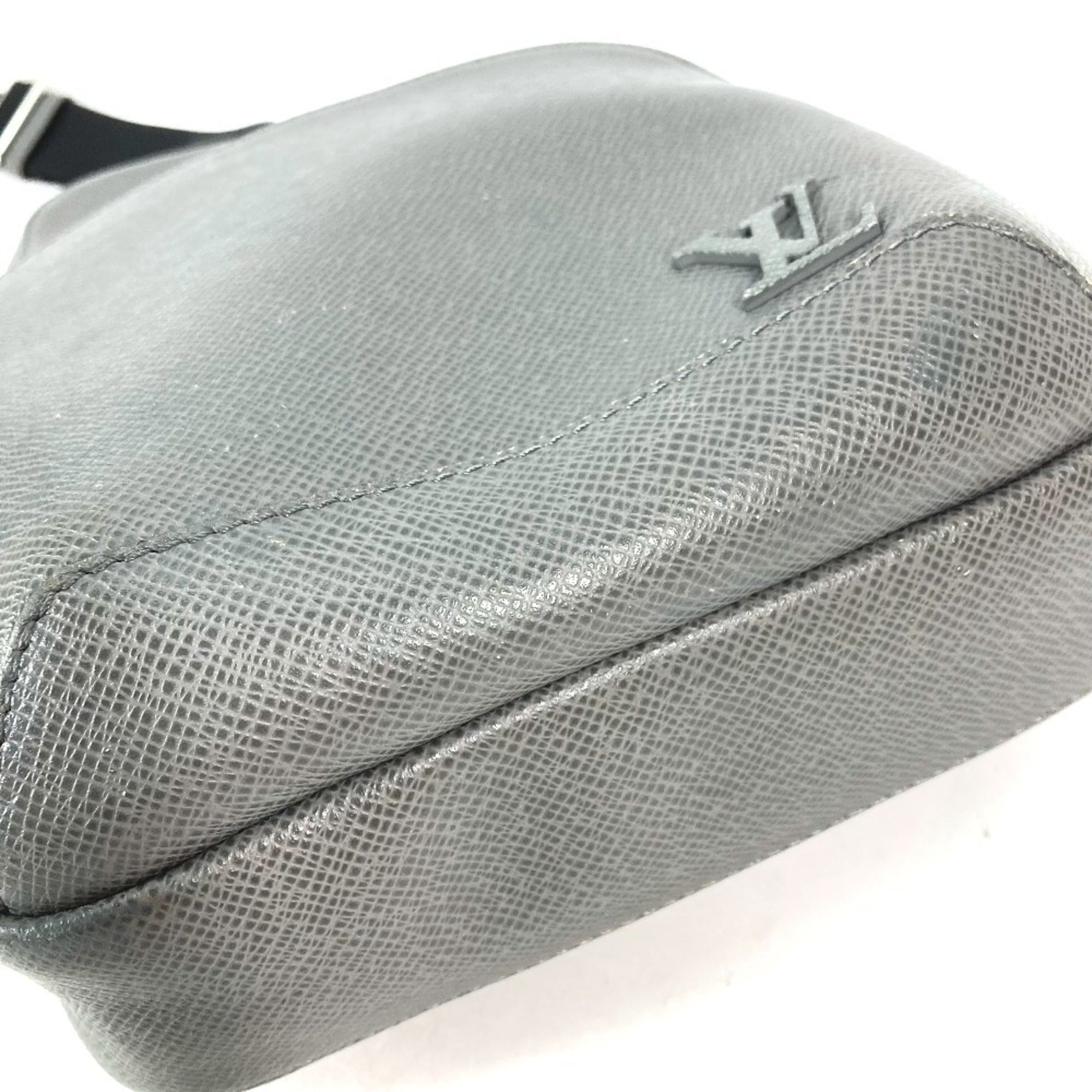 Louis Vuitton Galle Gray Taiga Leather Shoulder Bag Sling Bag (Pre-Owned)