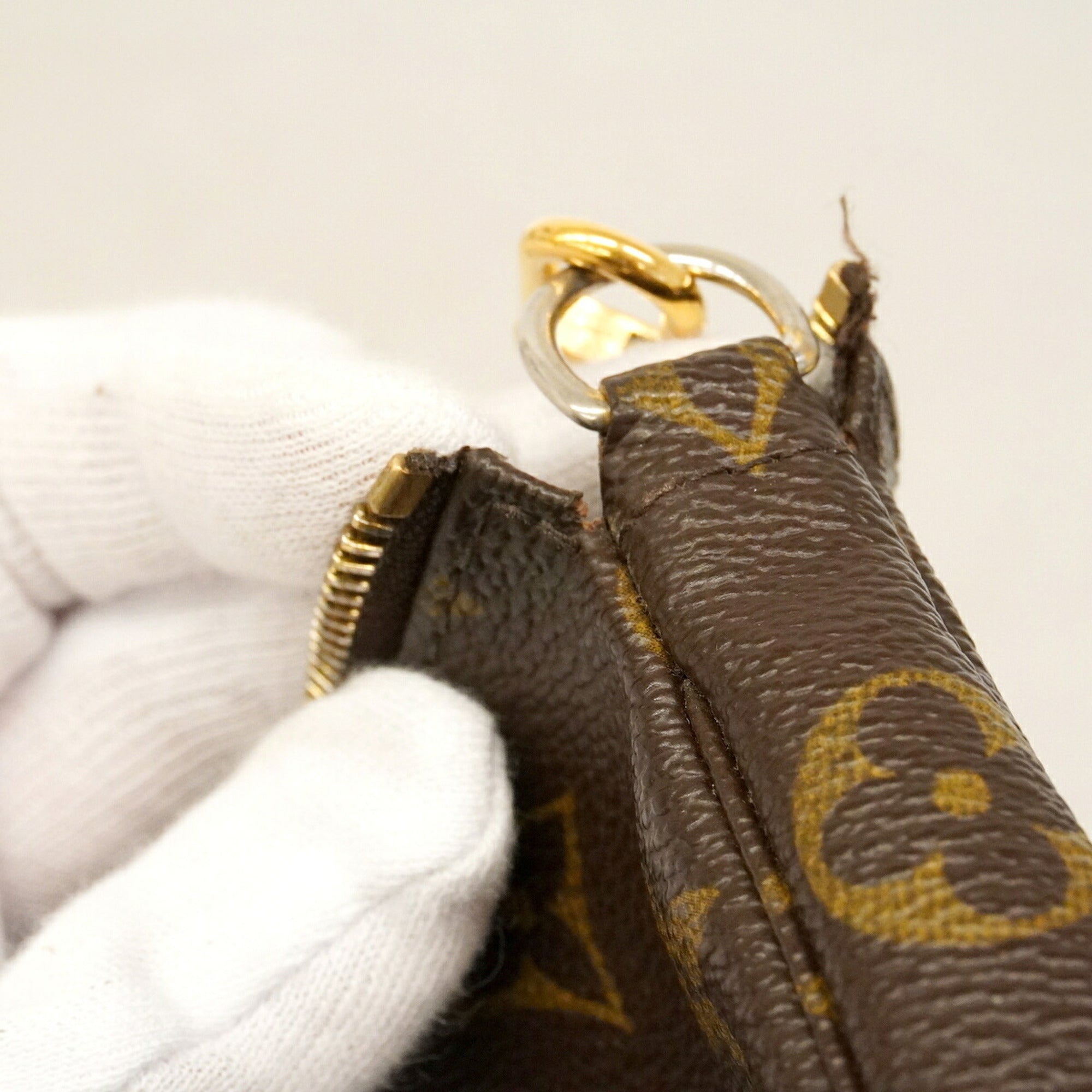 Louis Vuitton Brown Pouch (Pre-Owned)