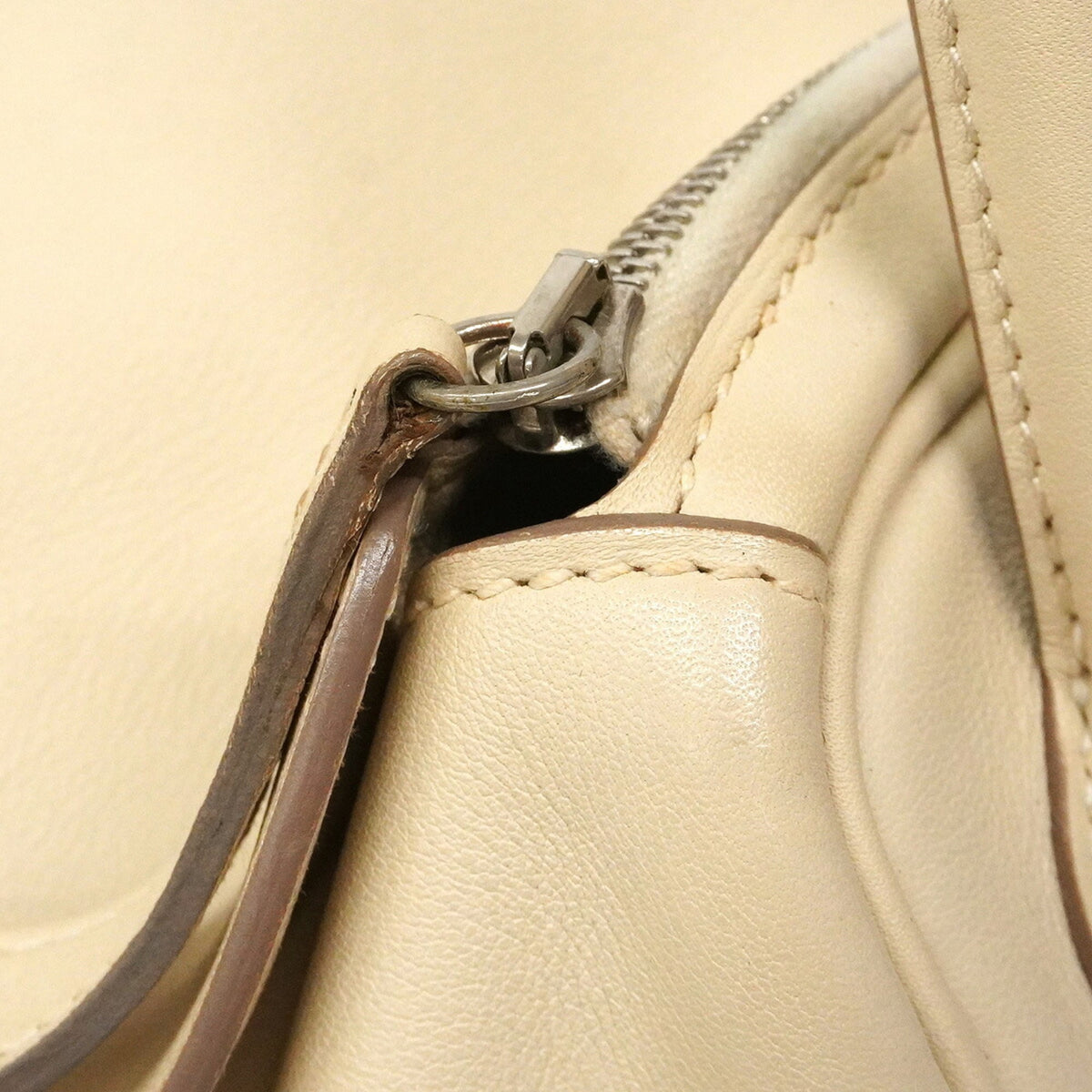 Hermes White Swift Leather Handbag (Pre-Owned)