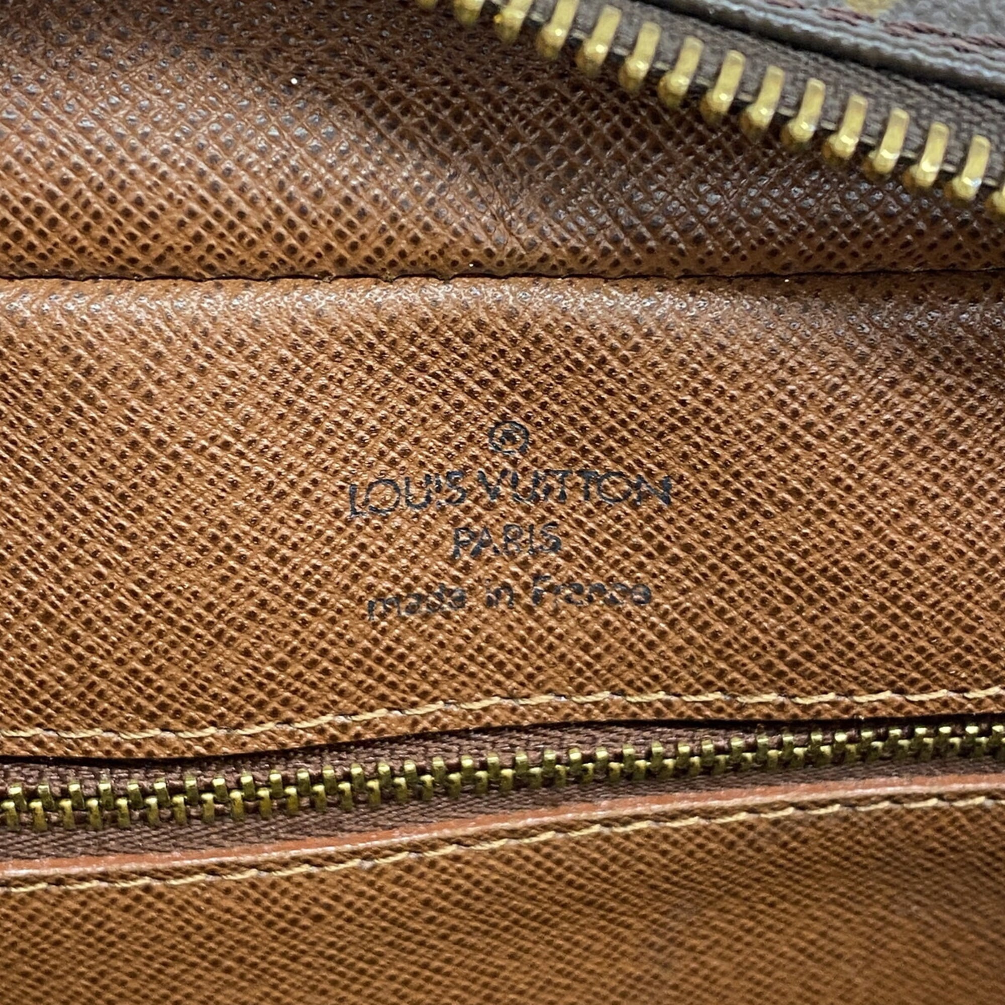 Louis Vuitton Brown Shoulder Bag (Pre-Owned)