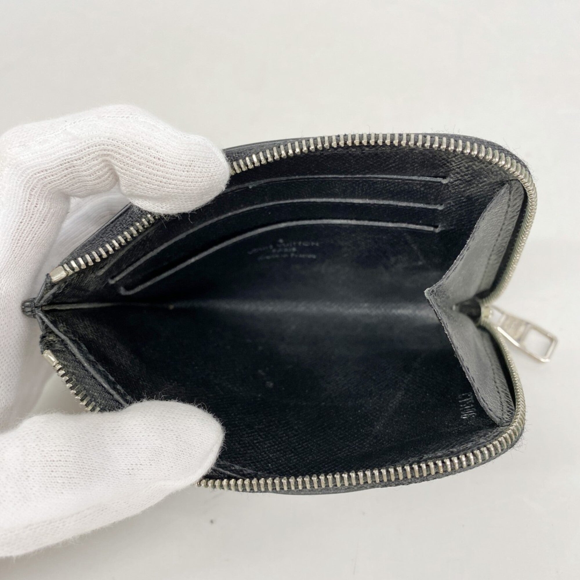 Louis Vuitton Noir Coin Purse/Coin Case (Pre-Owned)