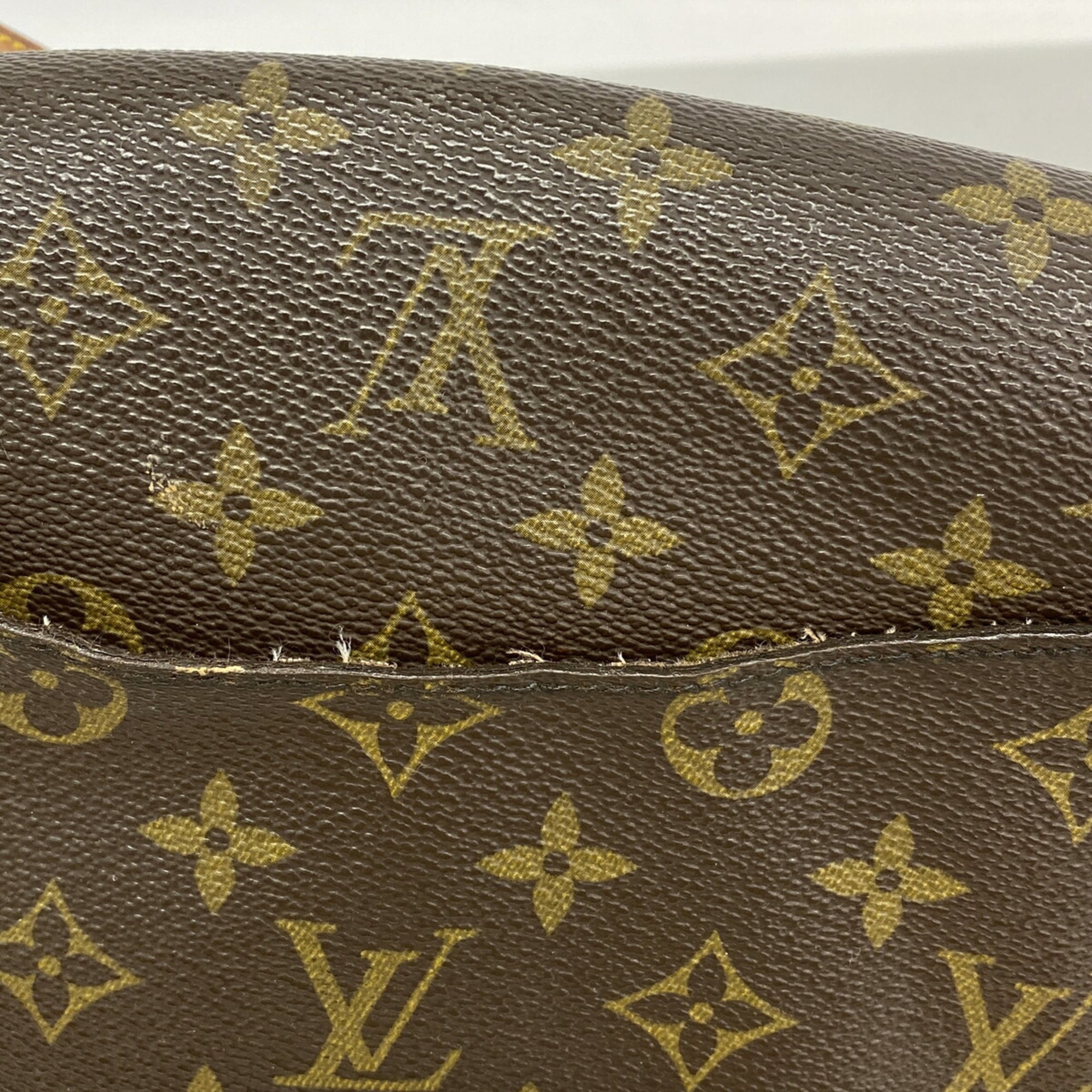 Louis Vuitton Brown Shoulder Bag (Pre-Owned)