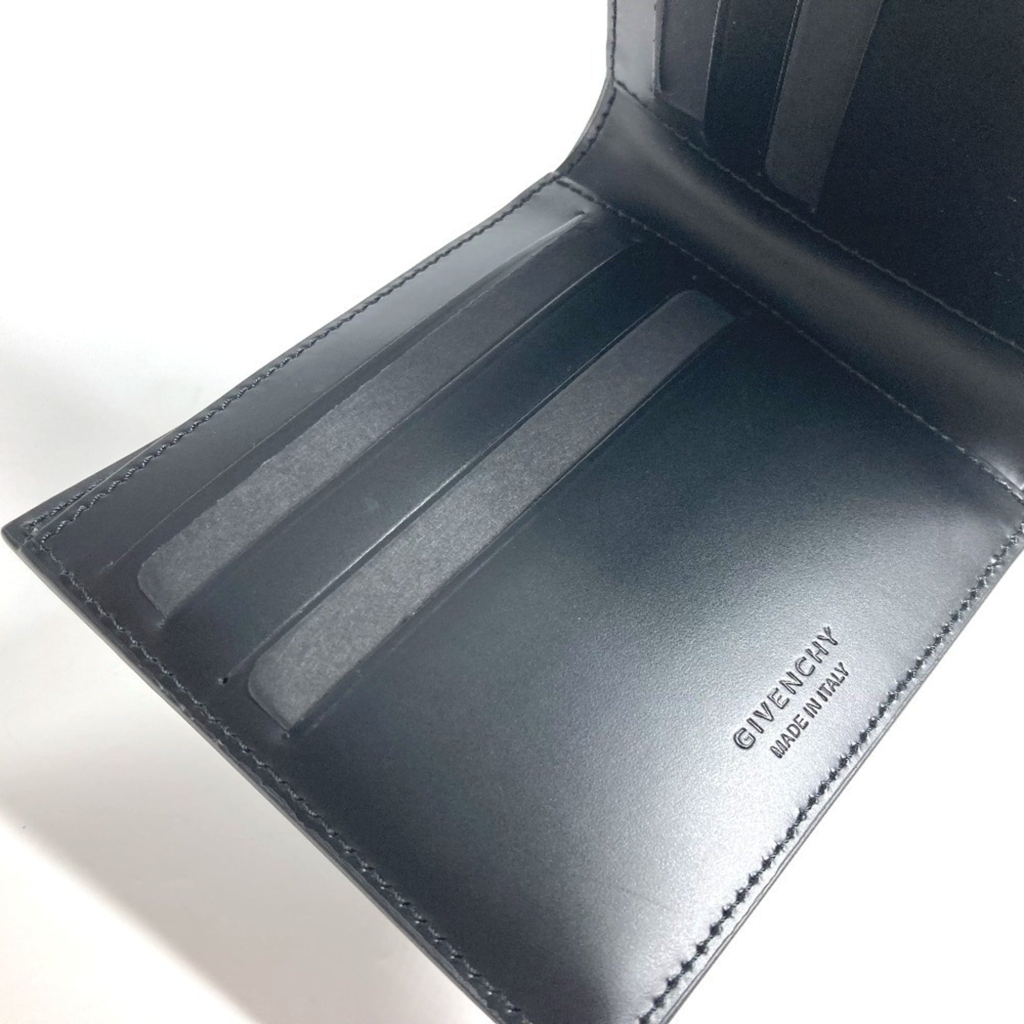 Givenchy Black White Leather Wallet (Bi-Fold) (Pre-Owned)