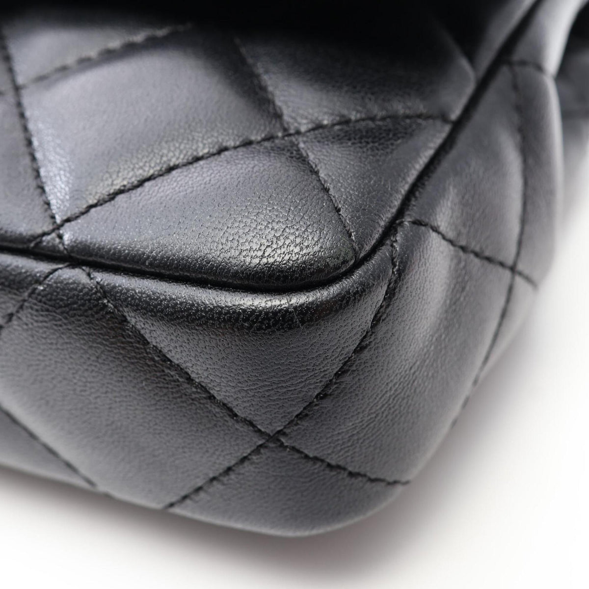 Chanel Black Patent Leather Handbag Shoulder Bag (Pre-Owned)