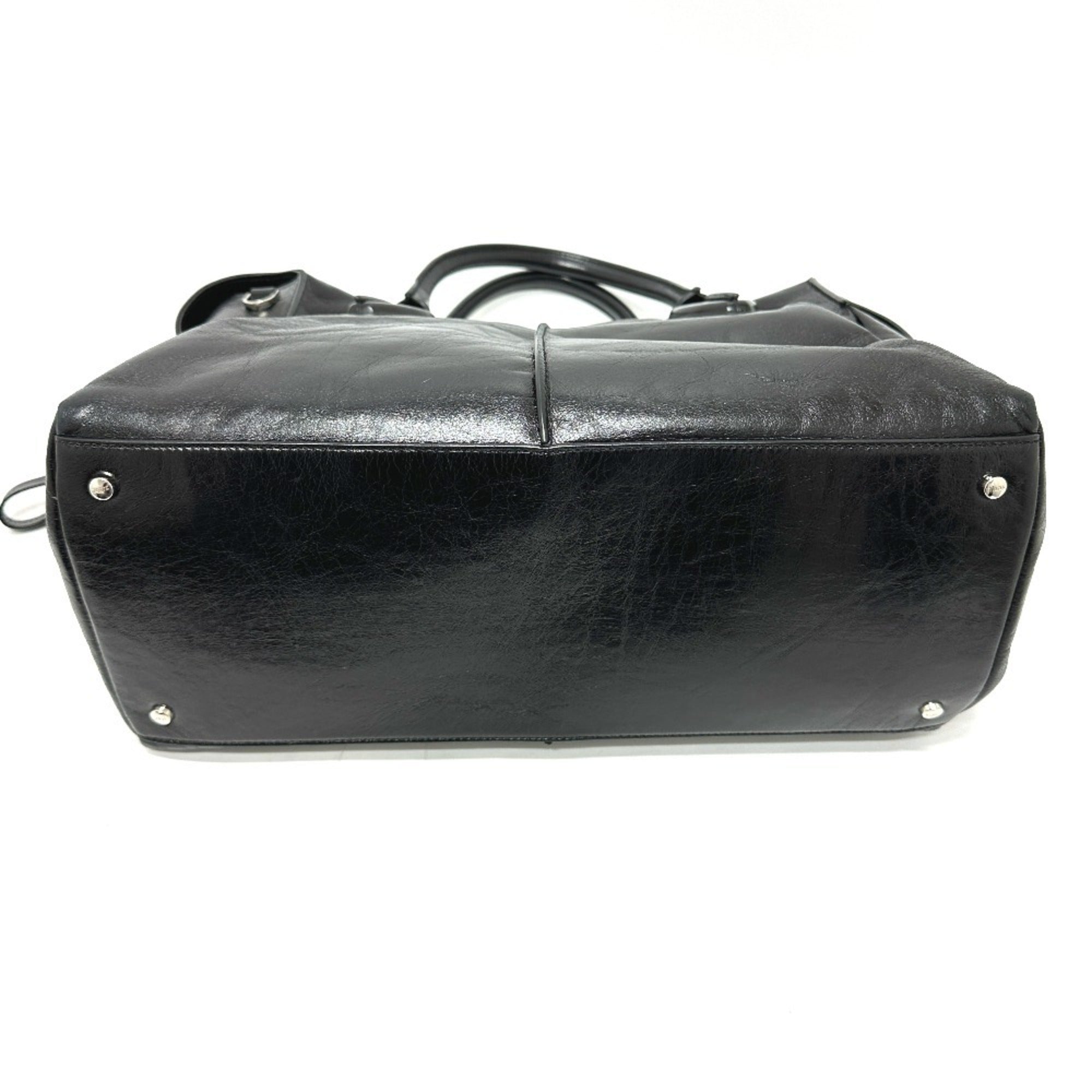 Tod's Black Leather Handbag (Pre-Owned)