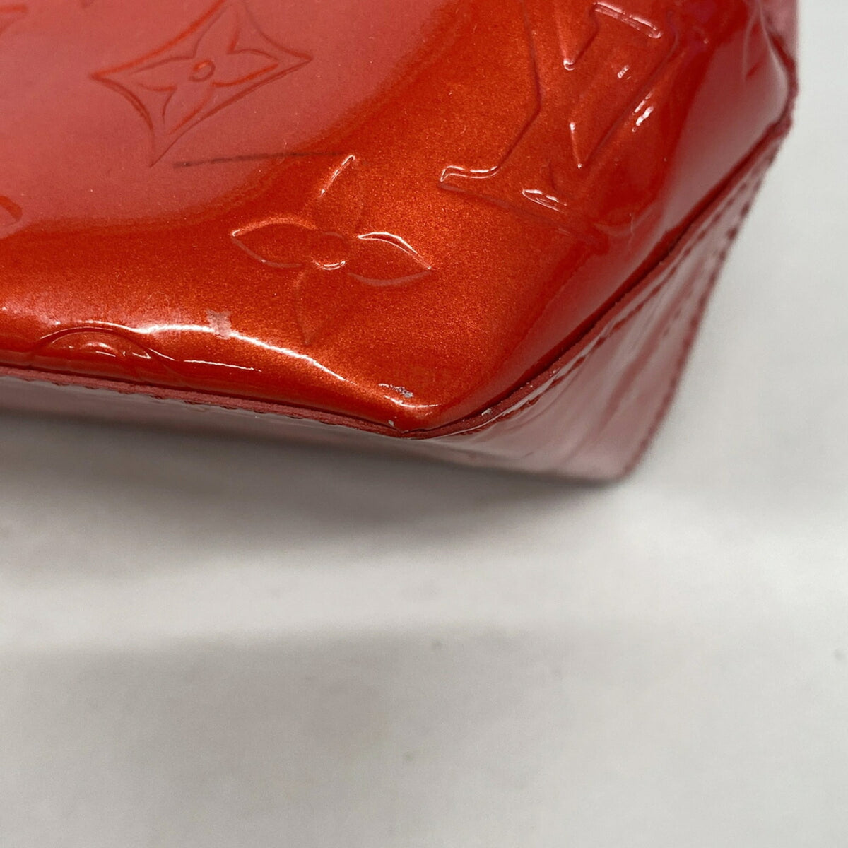 Louis Vuitton Rouge Handbag (Pre-Owned)