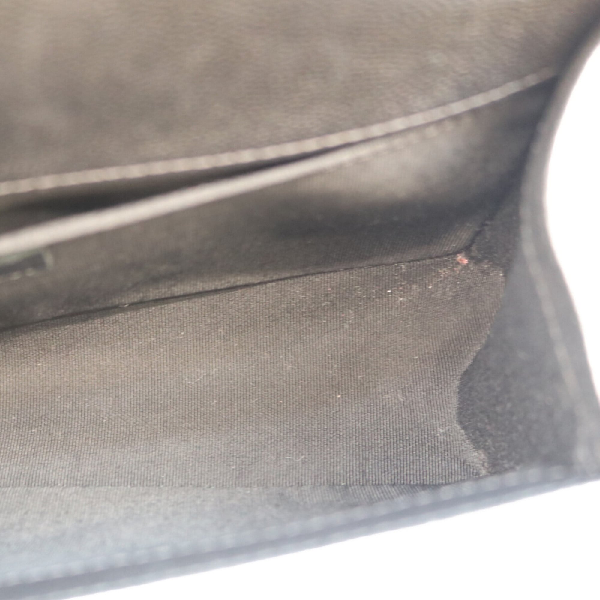 Chanel Black Grained Calfskin Shoulder Bag (Pre-Owned)