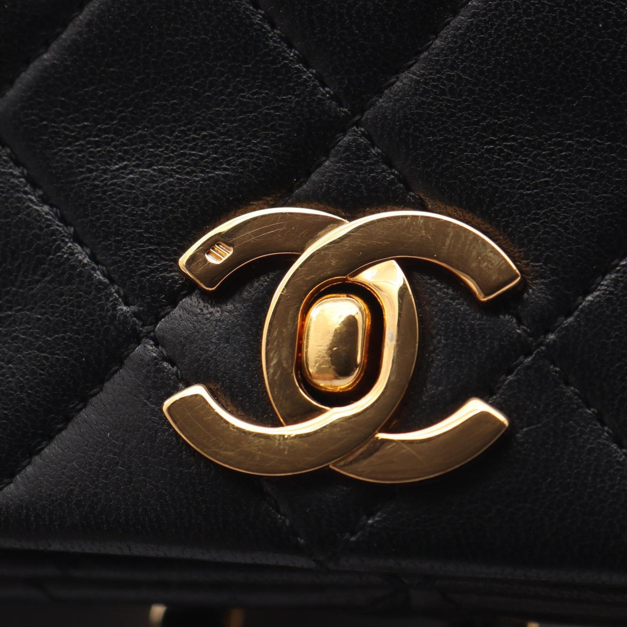 Chanel Black Leather Handbag Shoulder Bag (Pre-Owned)
