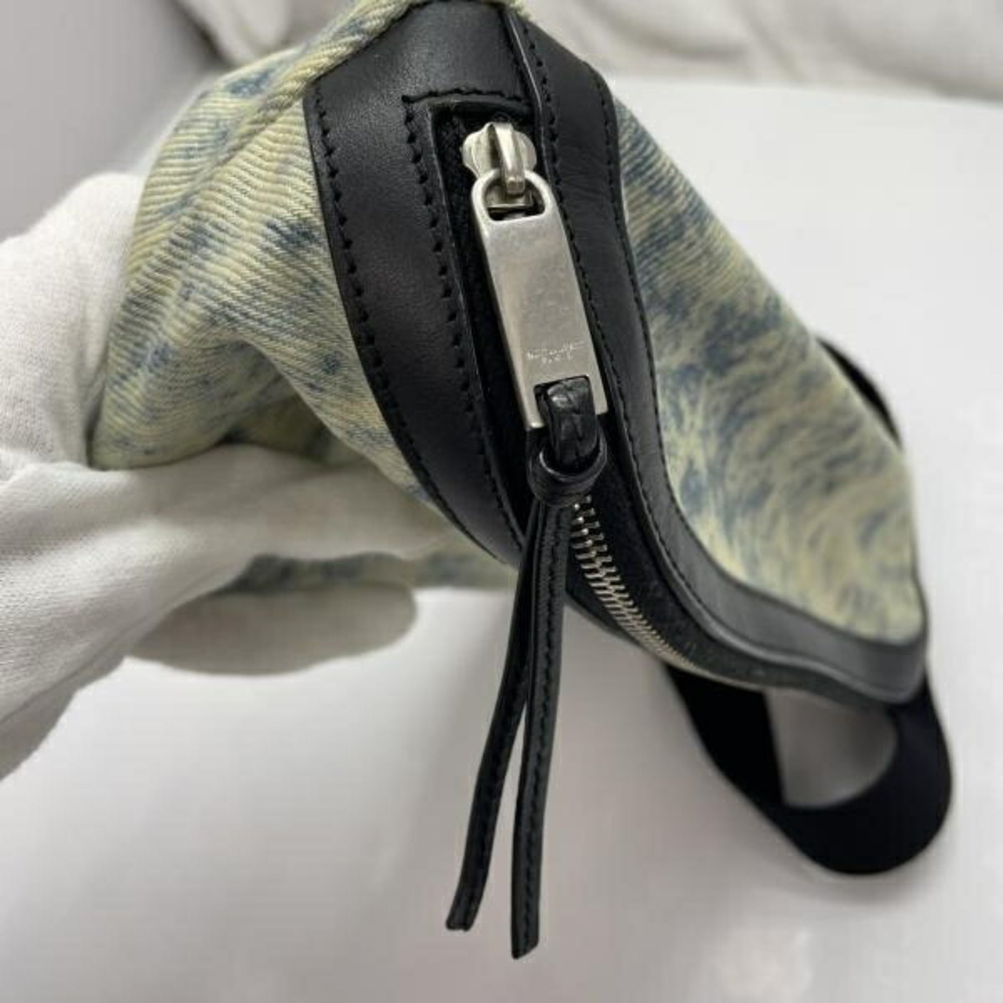 Yves Saint Laurent Blue White Fanny Pack Sling Bag (Pre-Owned)