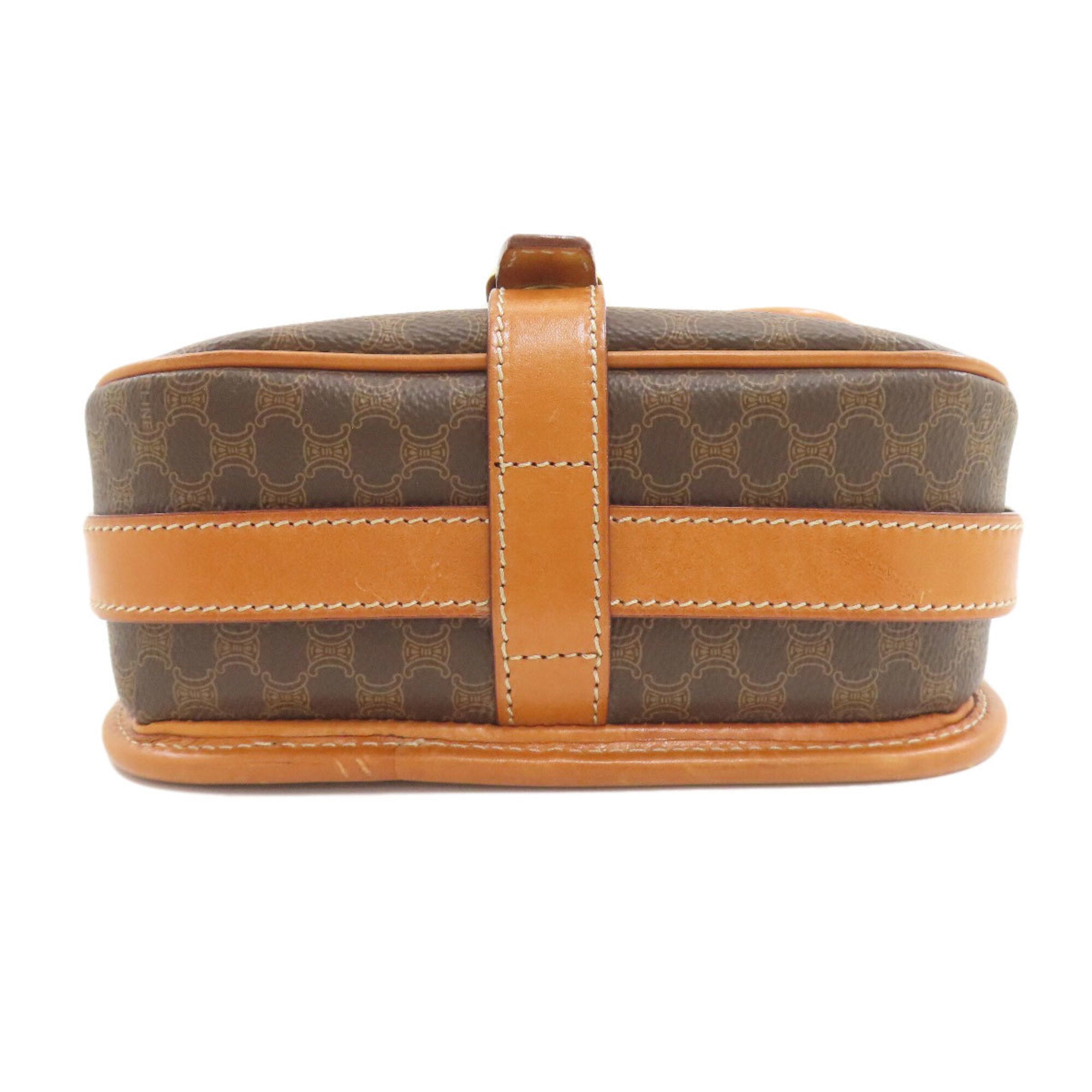 Celine Brown Leather Shoulder Bag (Pre-Owned)