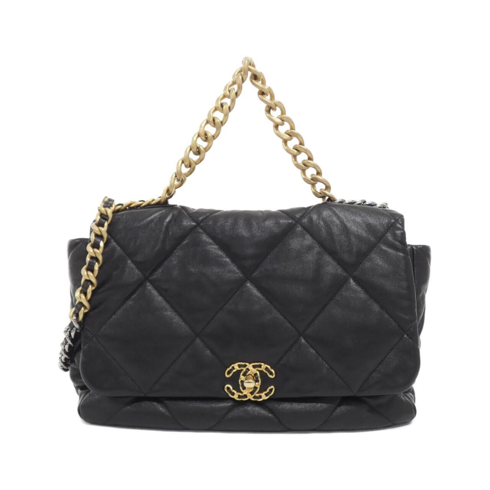 Chanel Black Leather Shoulder Bag (Pre-Owned)