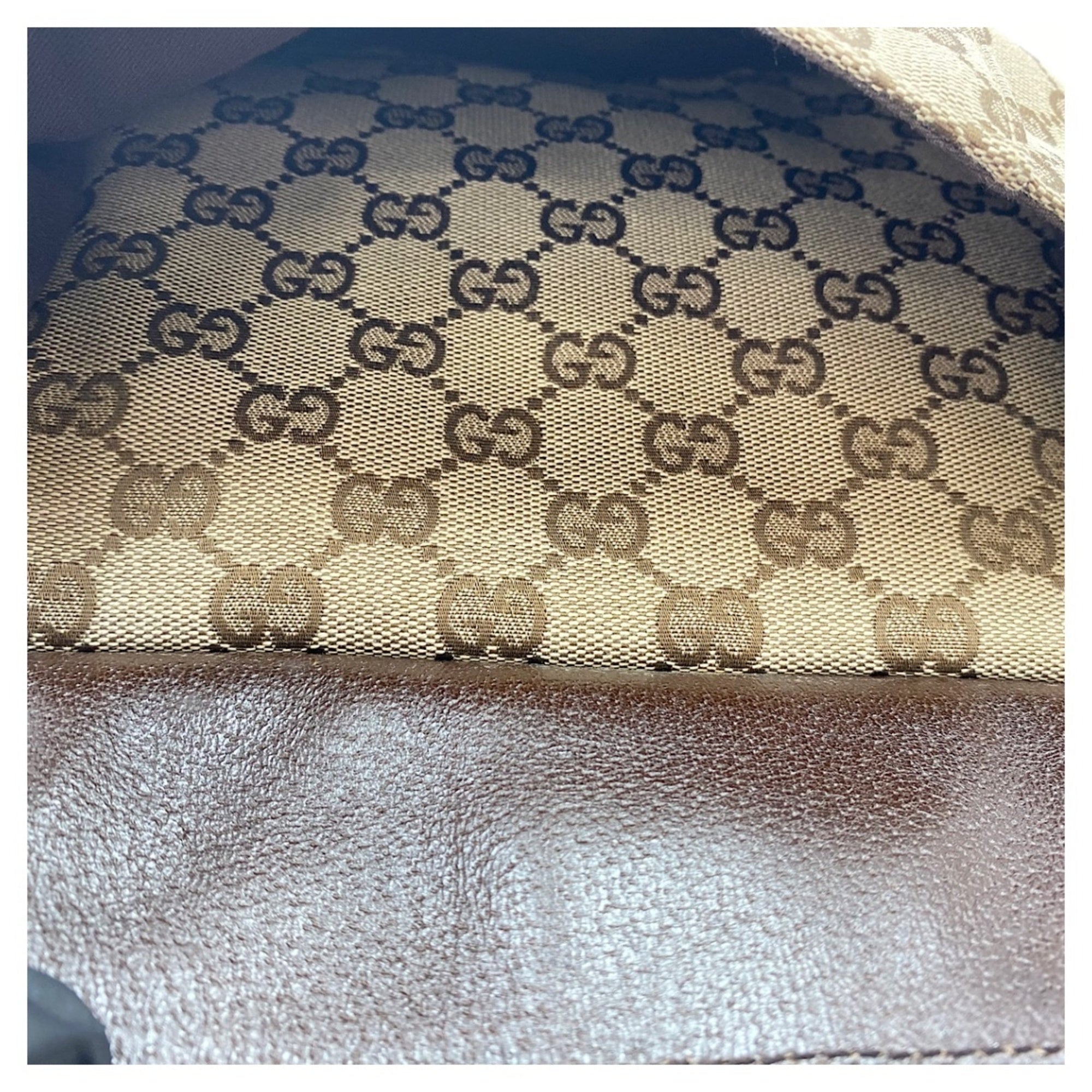 Gucci Beige Shoulder Bag (Pre-Owned)