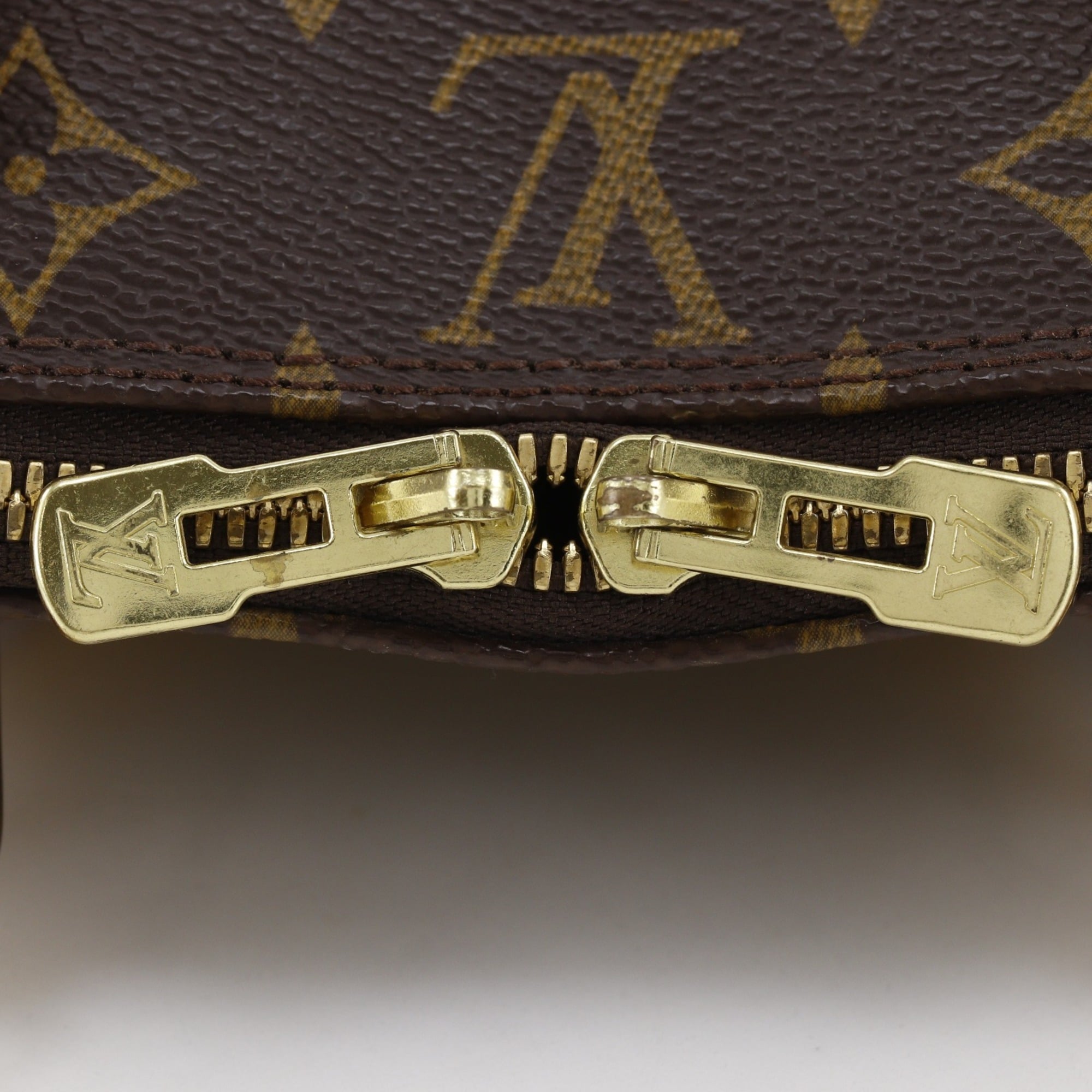Louis Vuitton Brown Monogram Monogram Handbag (Pre-Owned)