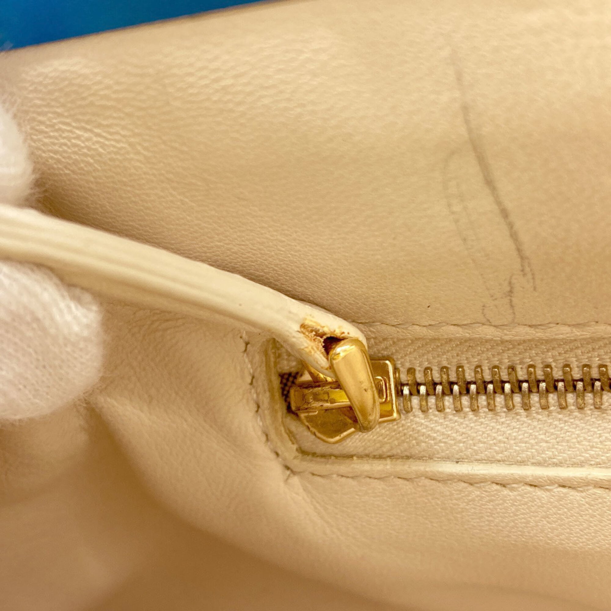 Fendi Blue Yellow Leather Handbag (Pre-Owned)