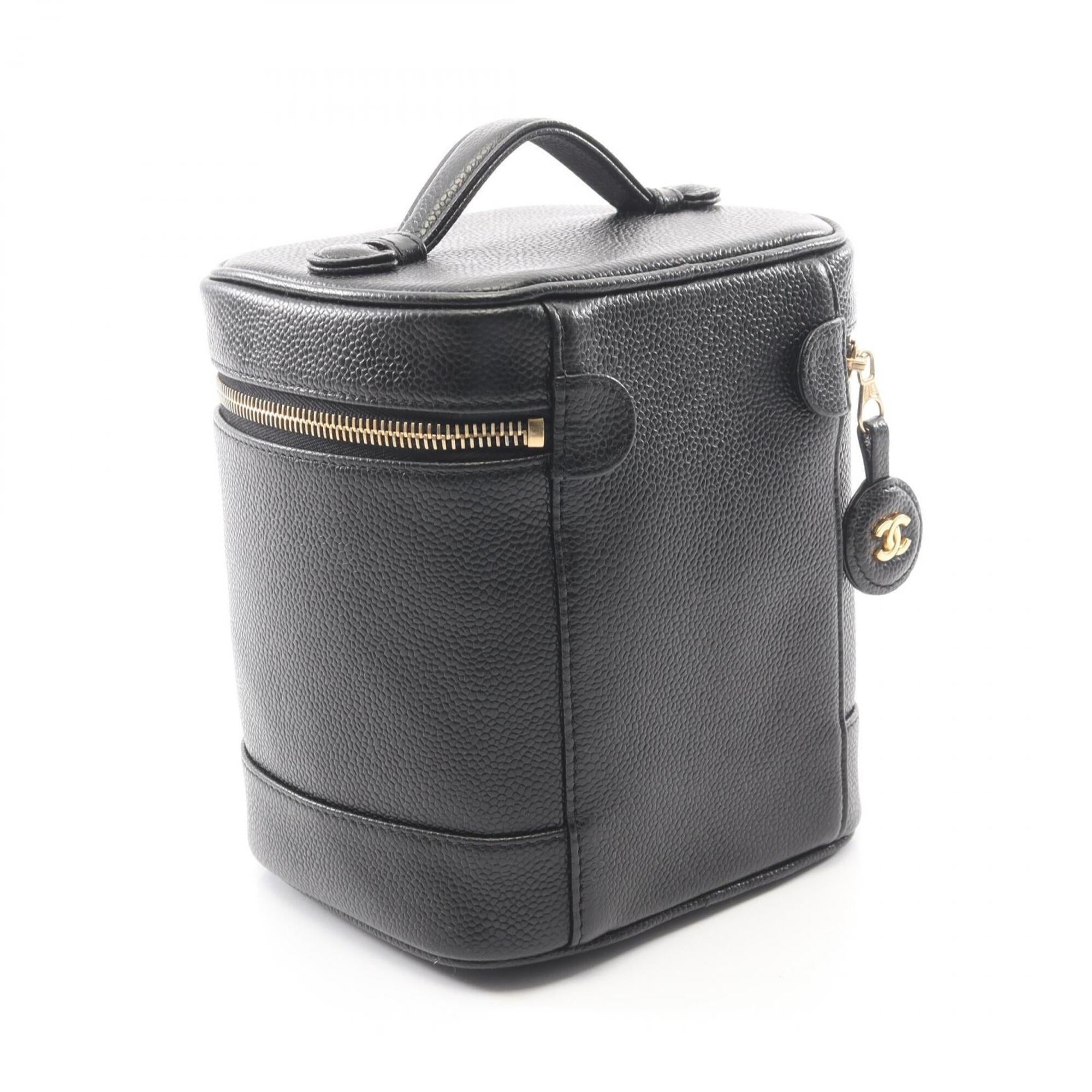 Chanel Black Grained Calfskin Handbag (Pre-Owned)