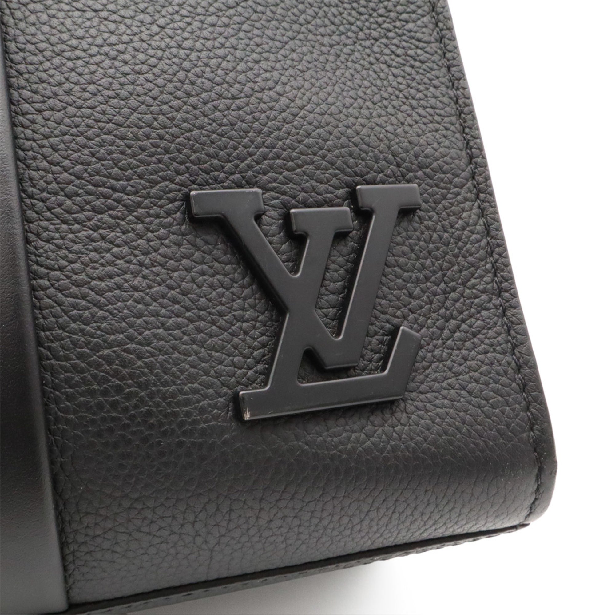 Louis Vuitton Noir Leather Shoulder Bag Tote Bag (Pre-Owned)