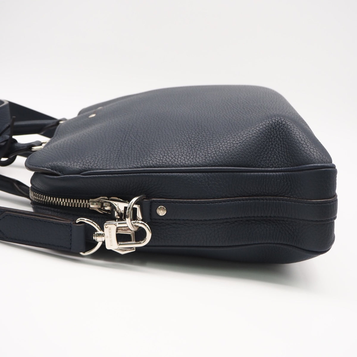 Louis Vuitton Navy Leather Briefcase (Pre-Owned)