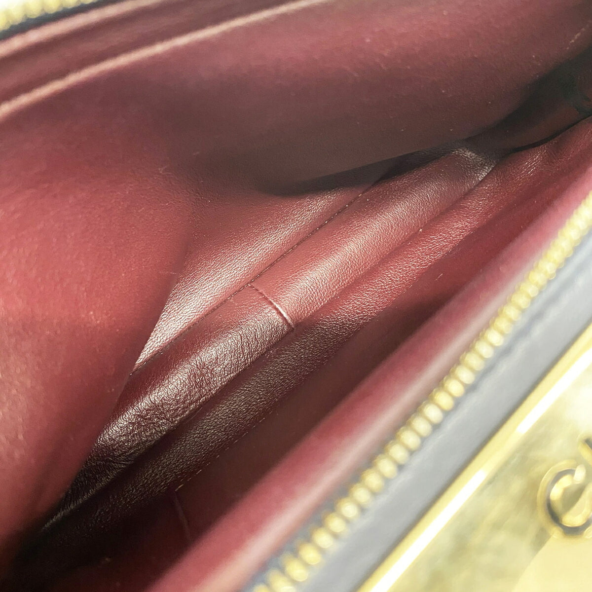 Chanel Navy Leather Handbag (Pre-Owned)